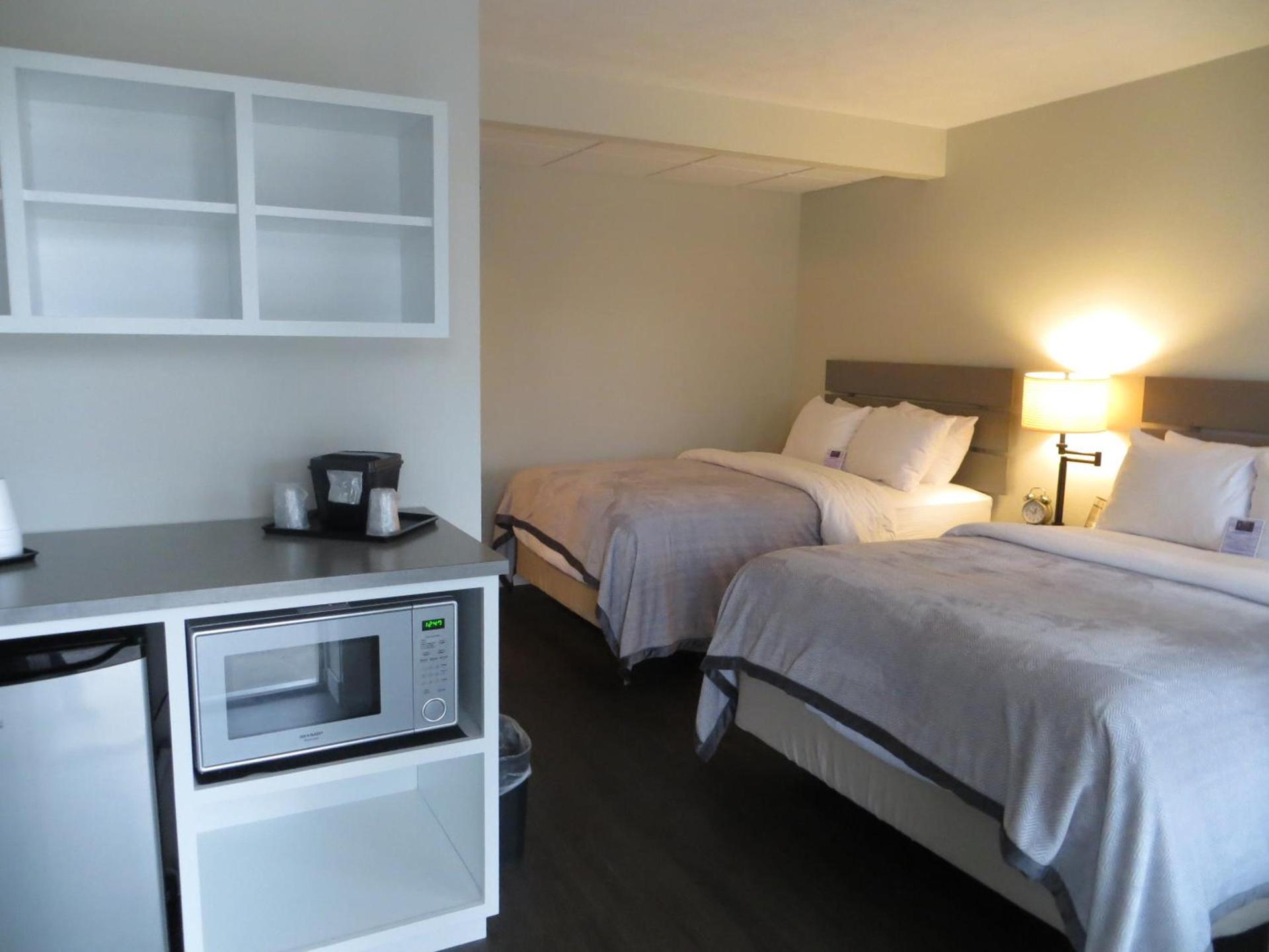 Brio Beach Inn photo 5