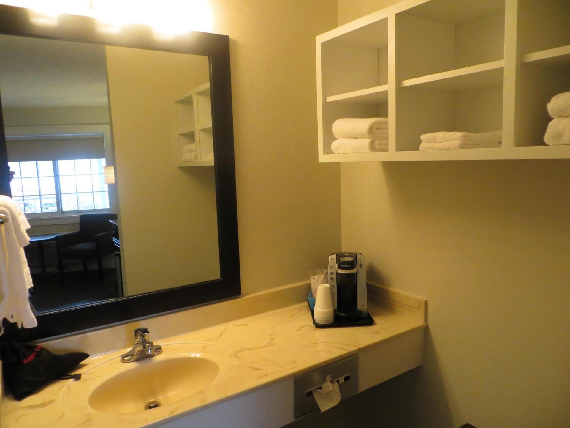 Brio Beach Inn photo 23