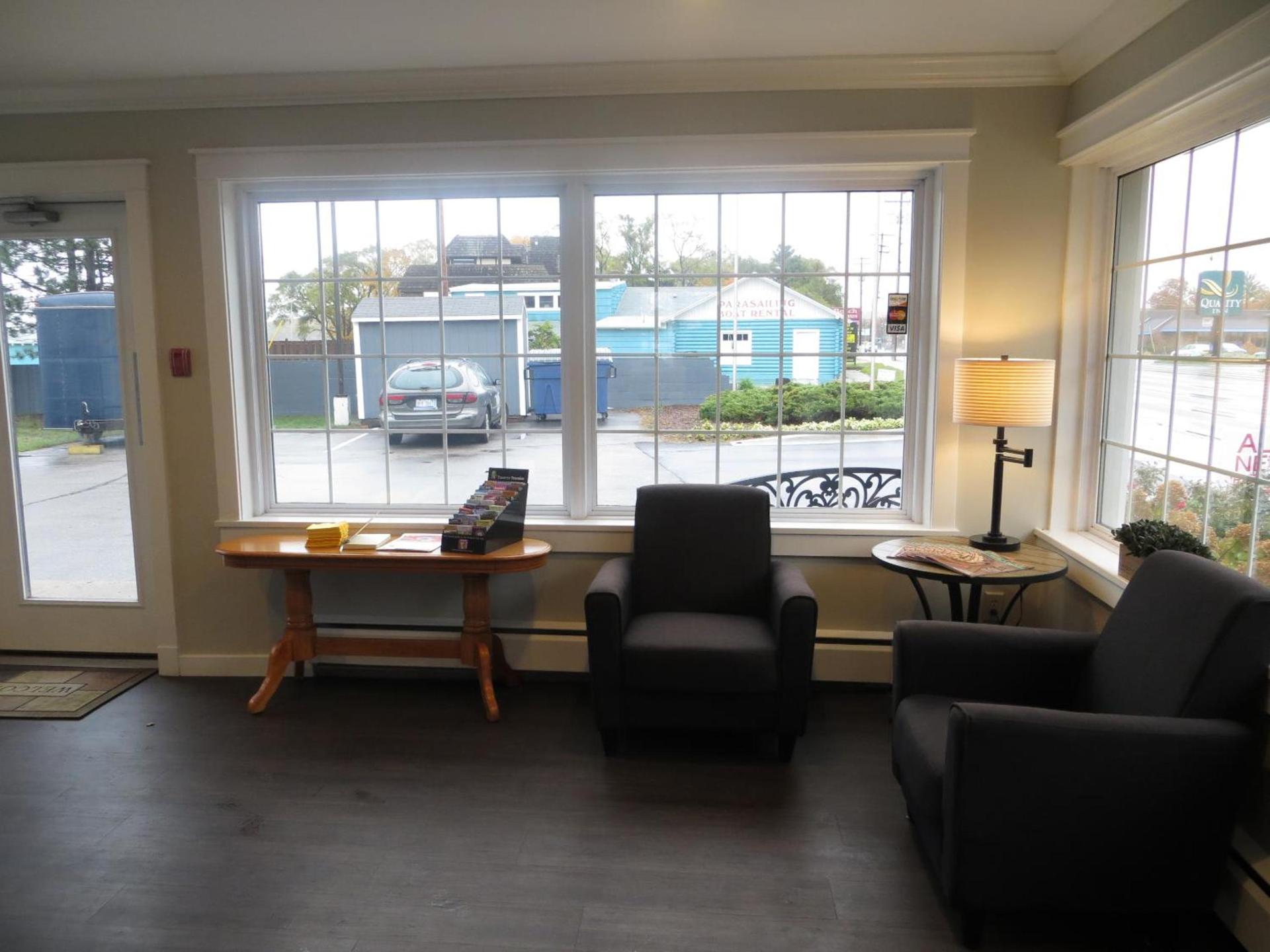 Brio Beach Inn photo 25