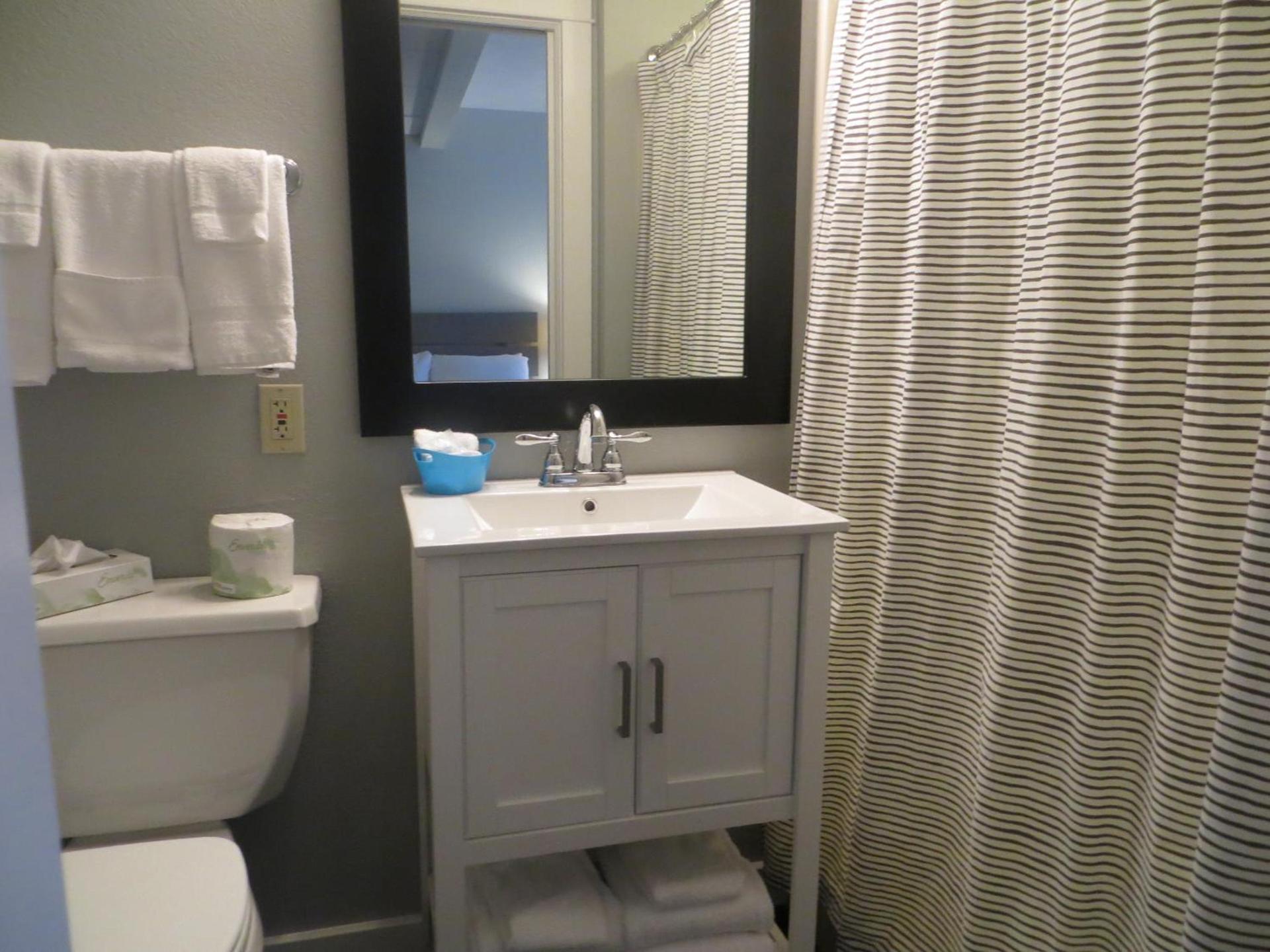 Brio Beach Inn photo 30