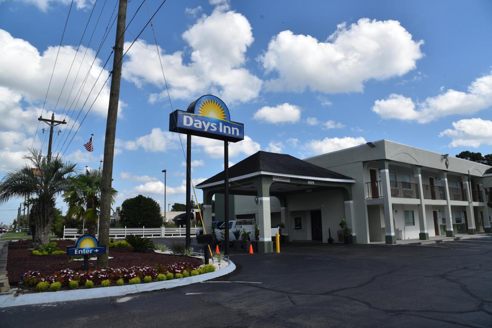 Days Inn by Wyndham Goose Creek photo 31
