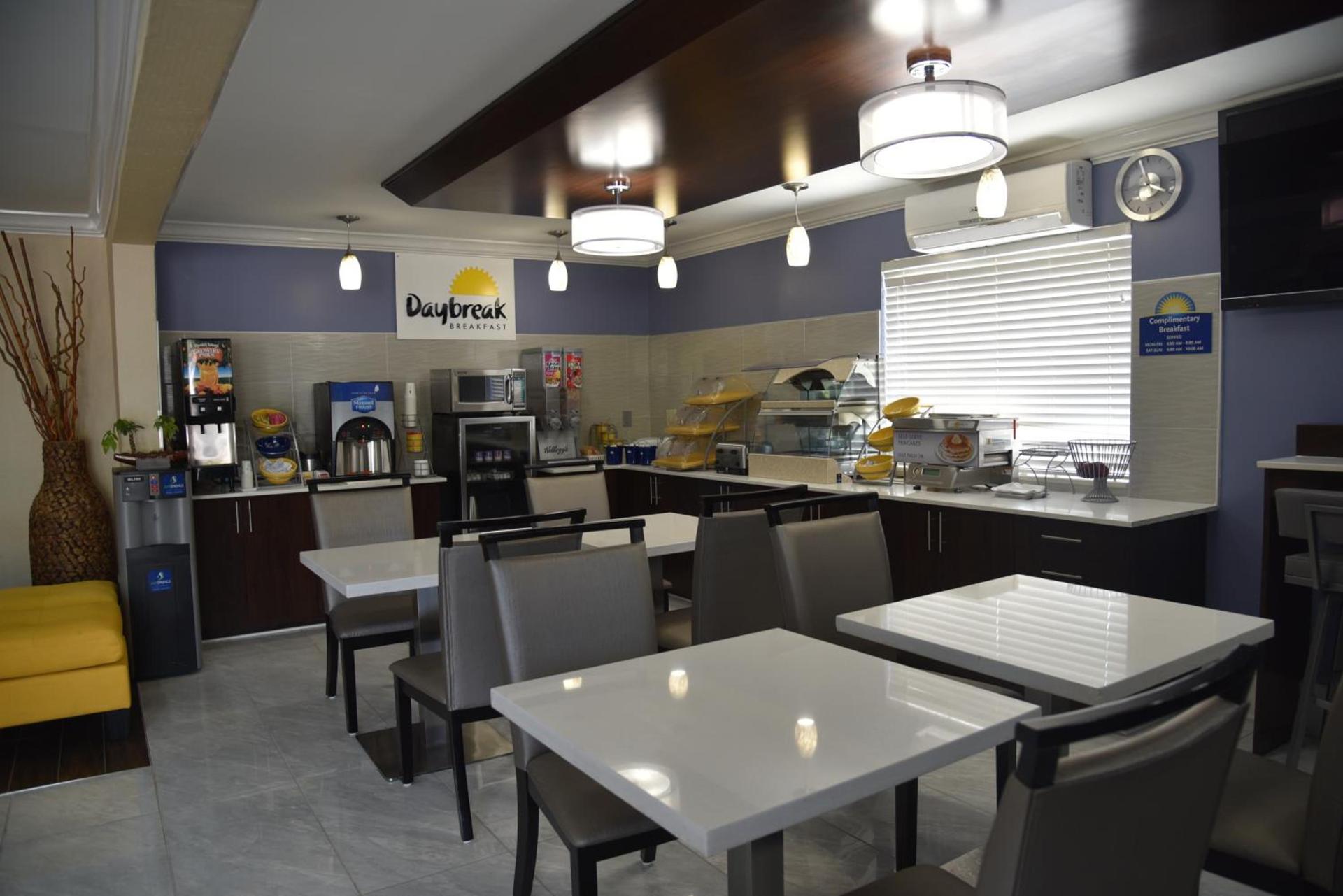 Days Inn by Wyndham Goose Creek photo 60