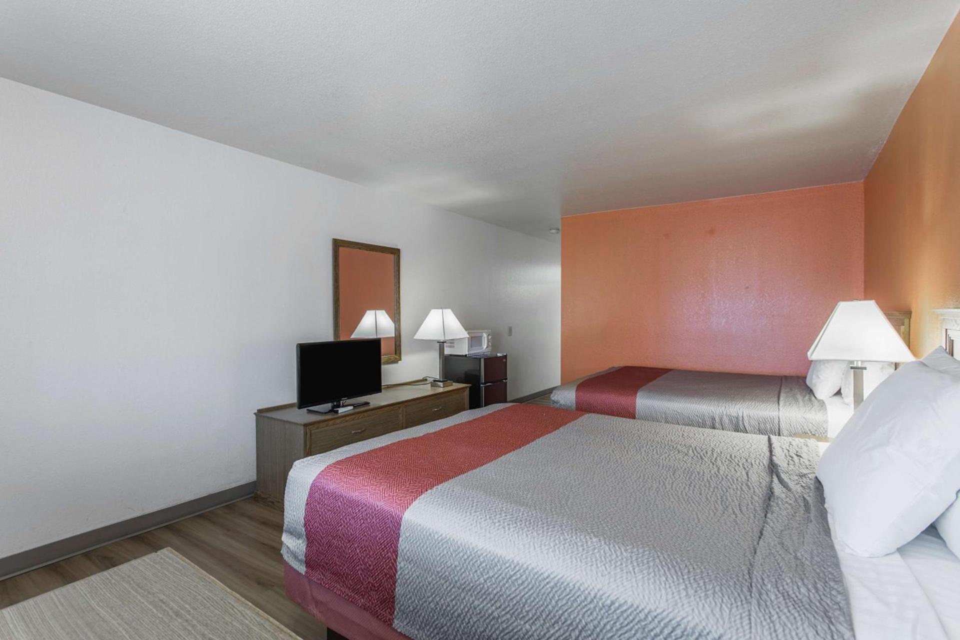 Motel 6-Lordsburg, NM photo 10