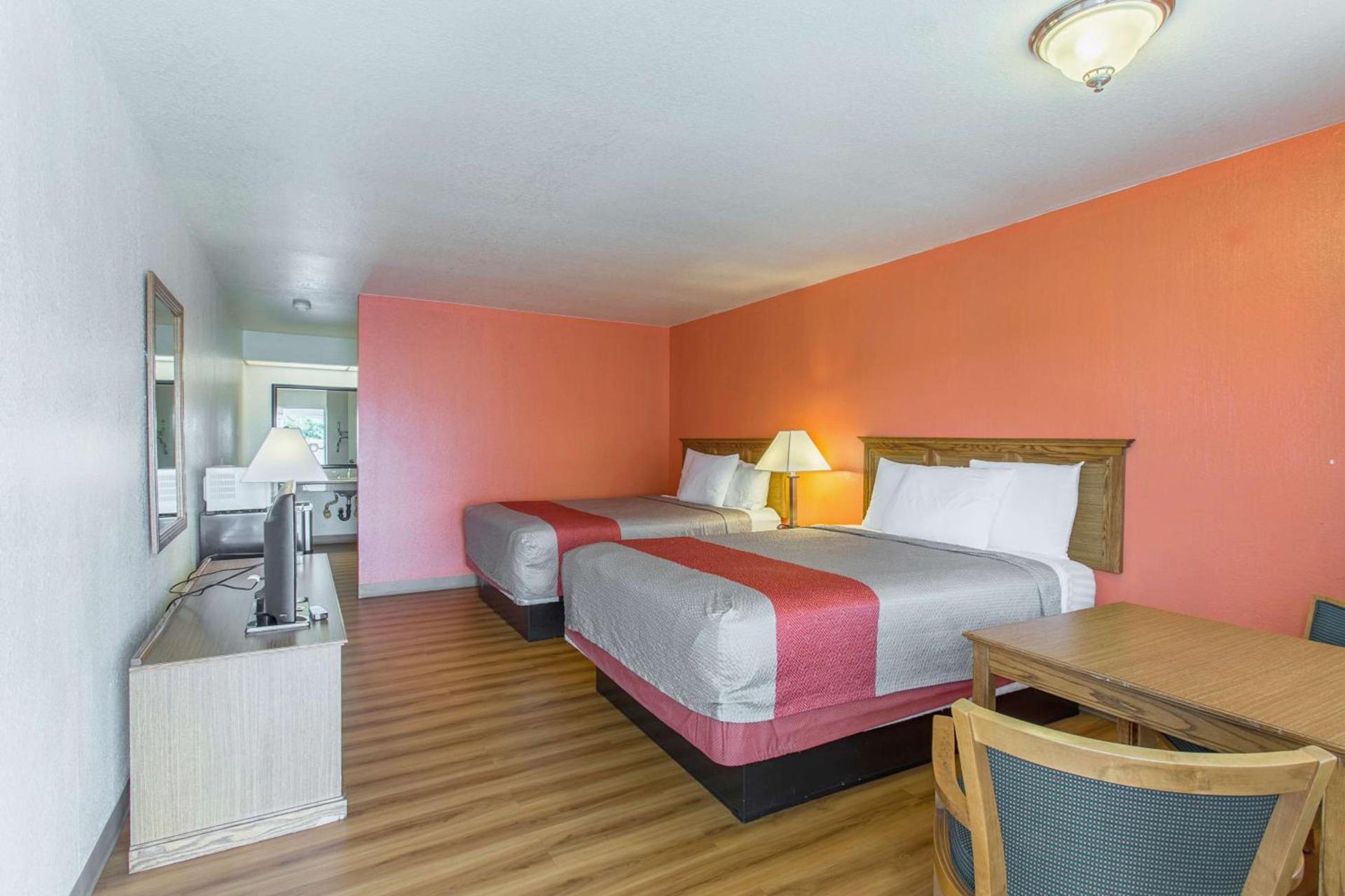 Motel 6-Lordsburg, NM photo 11