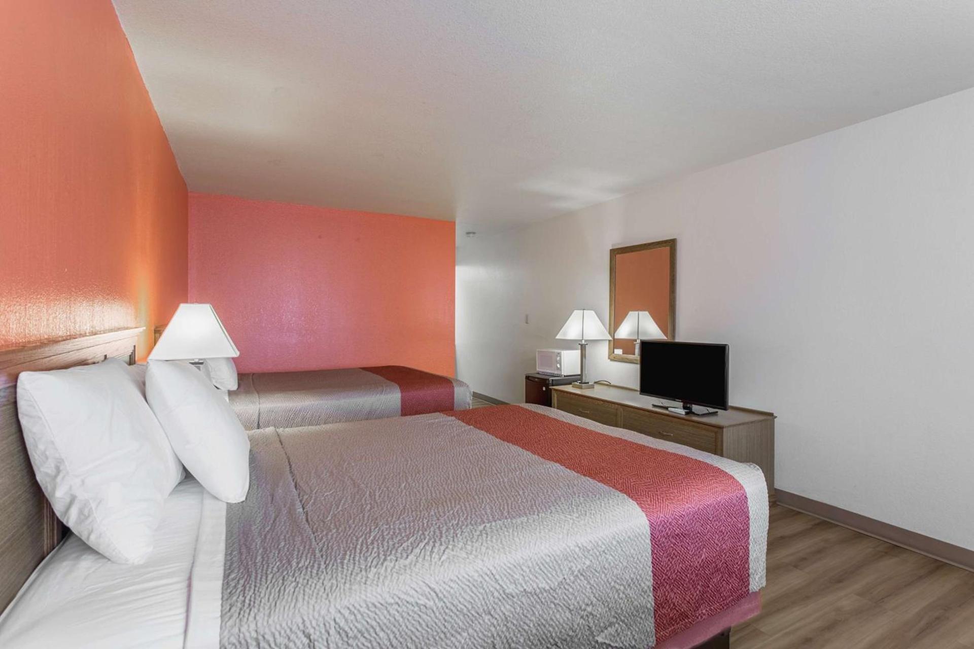 Motel 6-Lordsburg, NM photo 13