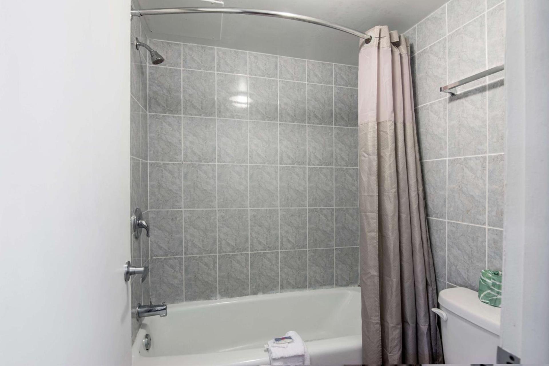Motel 6-Glassboro, NJ - Rowan University photo 12