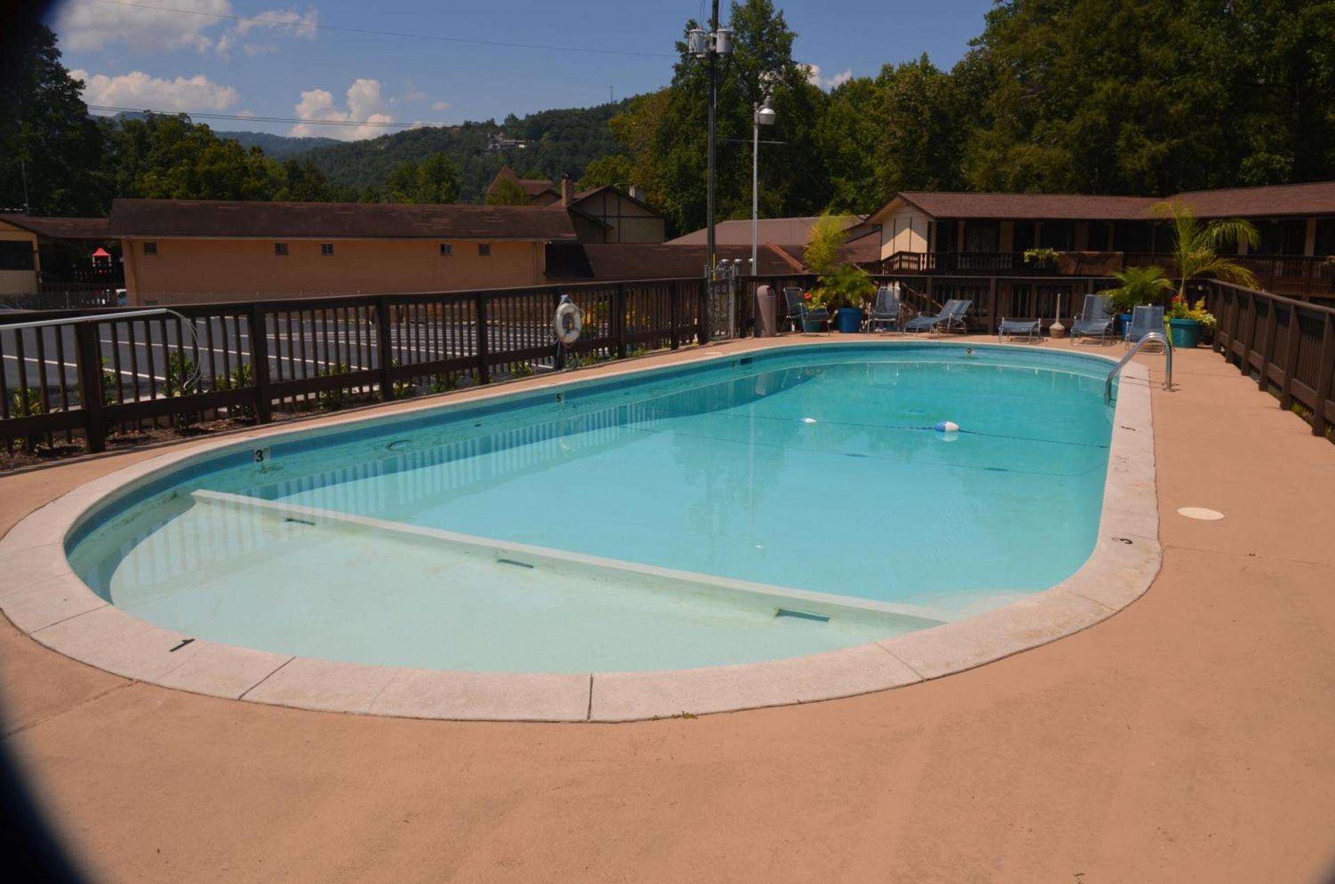 Brookside Lodge - Gatlinburg - On the River photo 50