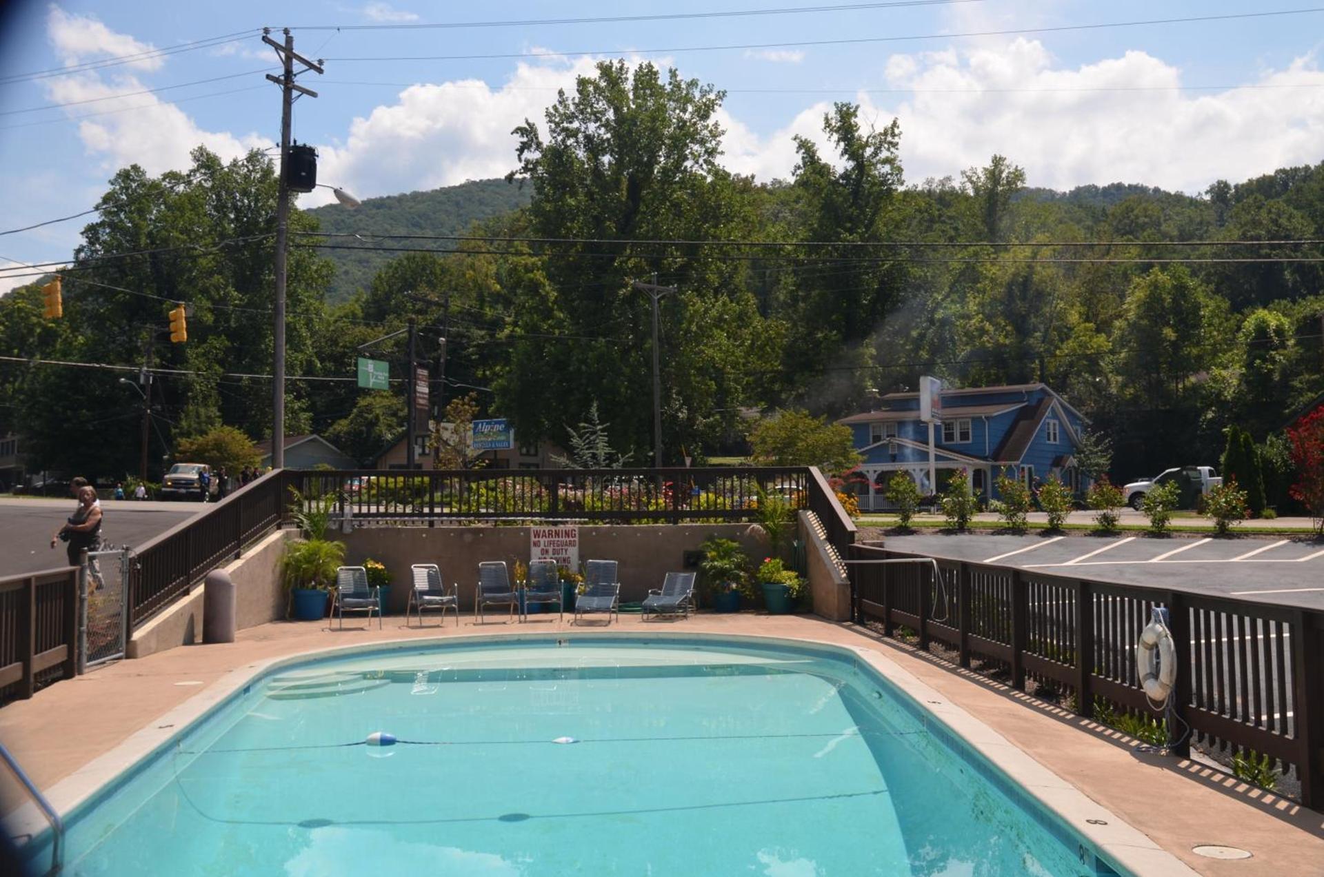 Brookside Lodge - Gatlinburg - On the River photo 47