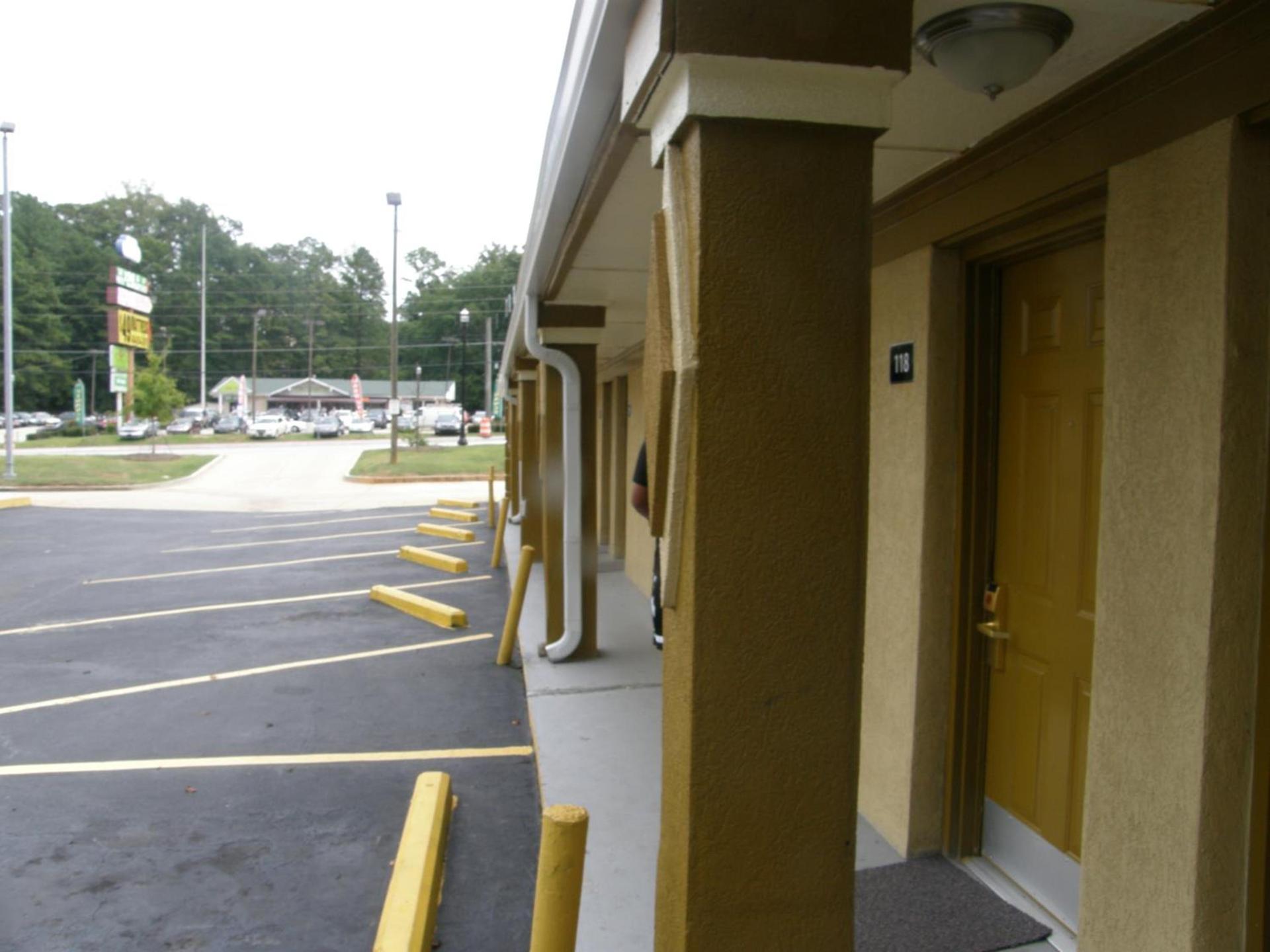 Americas Best Value Inn Stone Mountain Atlanta E photo 16