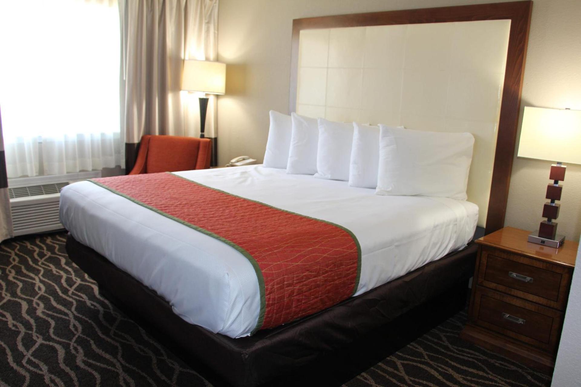 Westbridge Inn and Suites photo 33