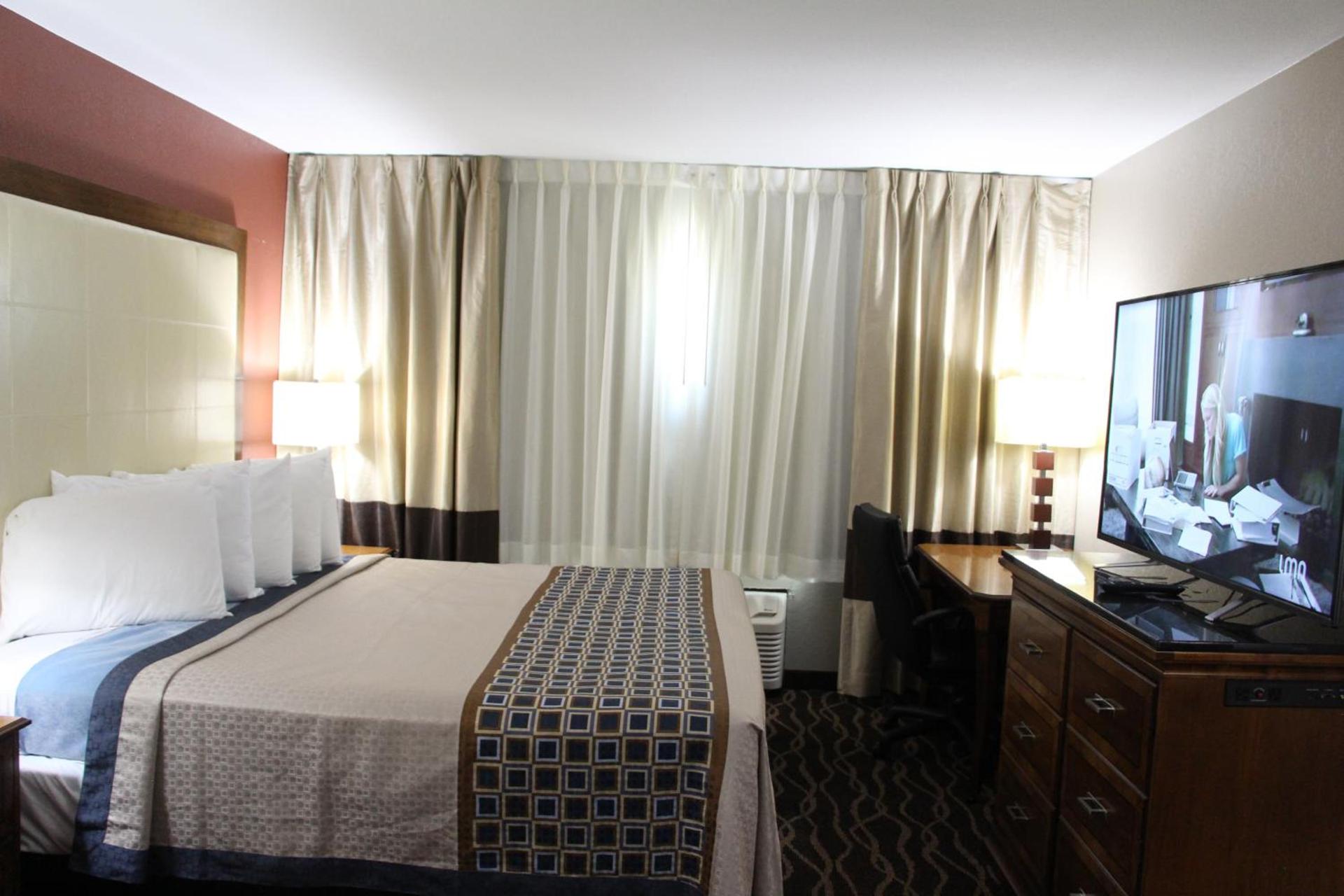 Westbridge Inn and Suites photo 17