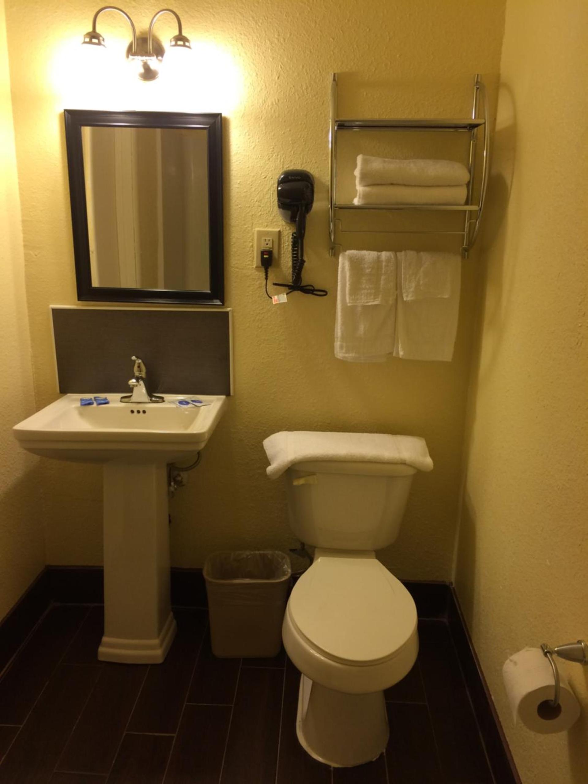 Blarney Inn photo 5