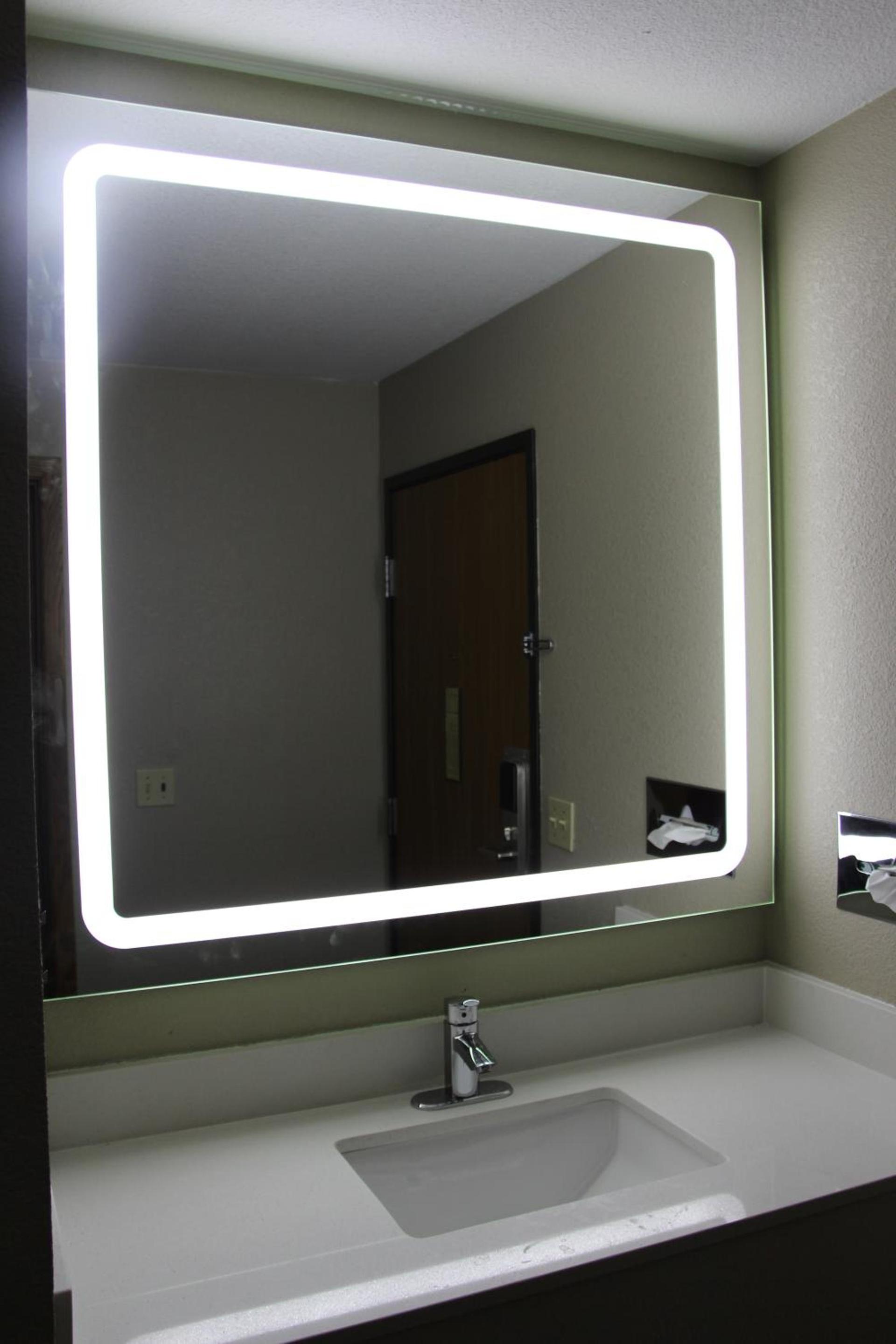 Westbridge Inn and Suites photo 36