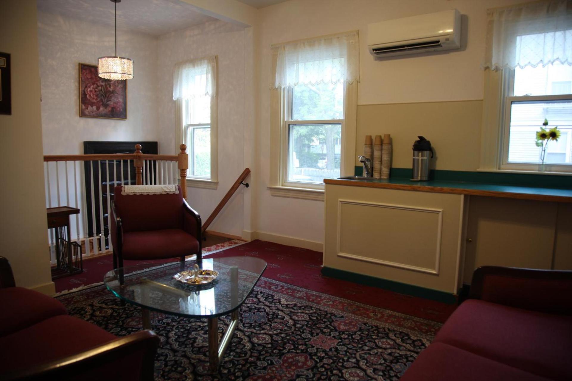 A Friendly Inn at Harvard photo 8