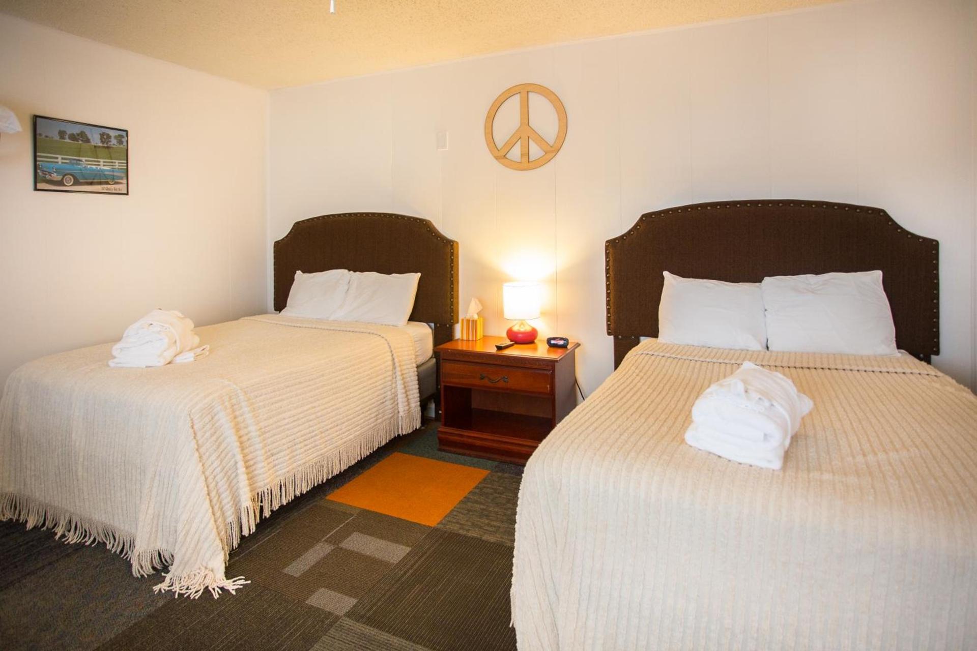 Sunset Motel photo 82