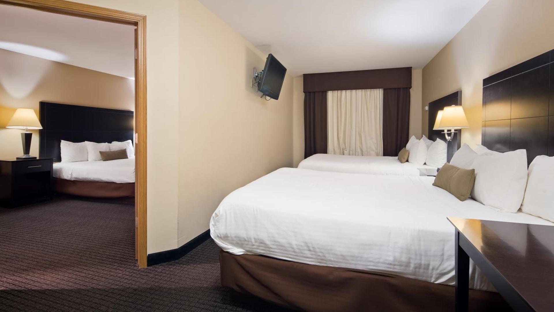 Best Western Lakewinds photo 34
