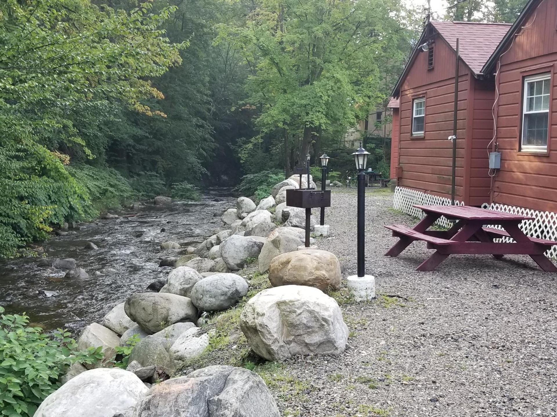 Seven Dwarfs Motel & Cabins photo 34