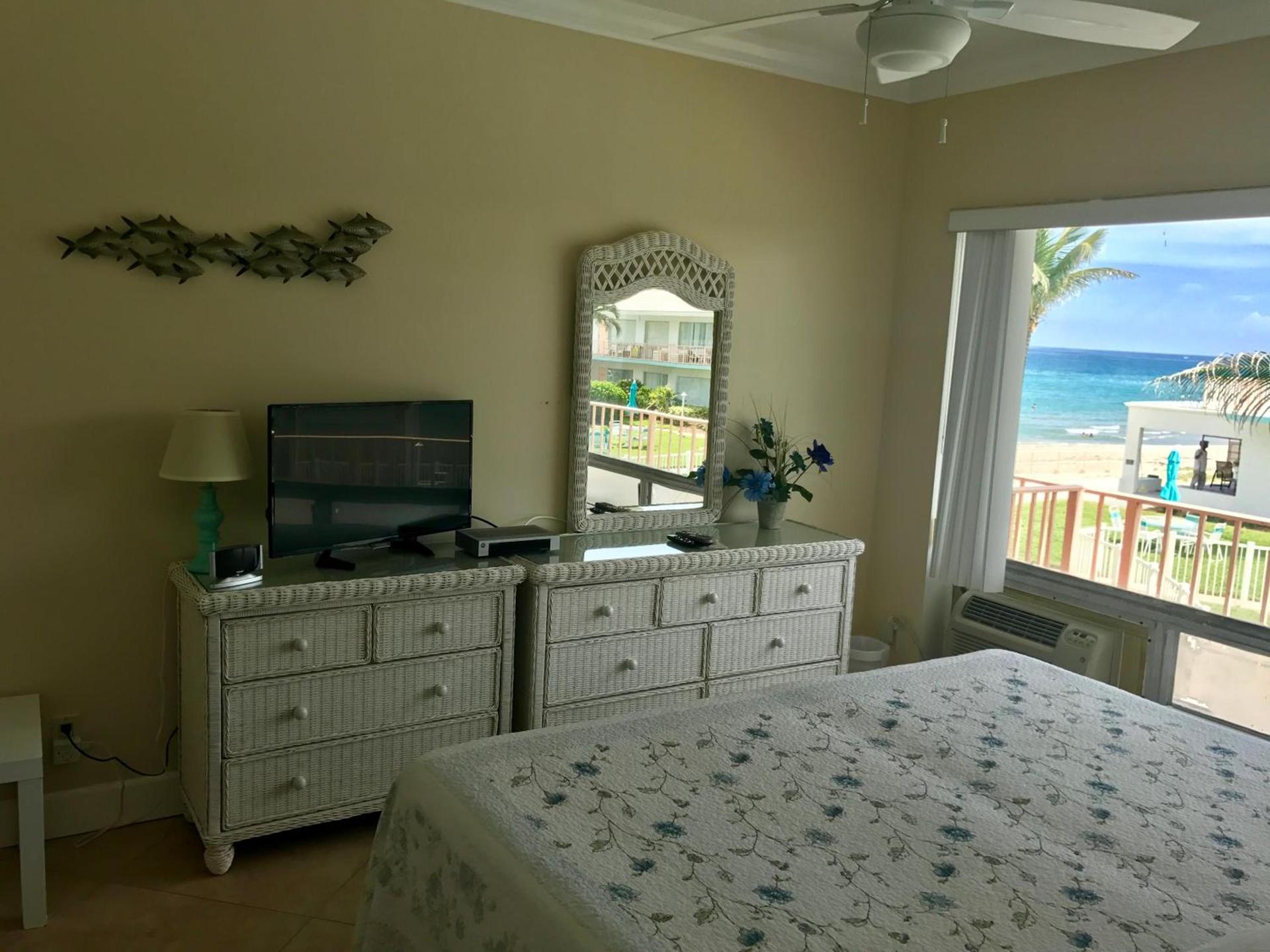 Sunrise Ocean Suites photo 61
