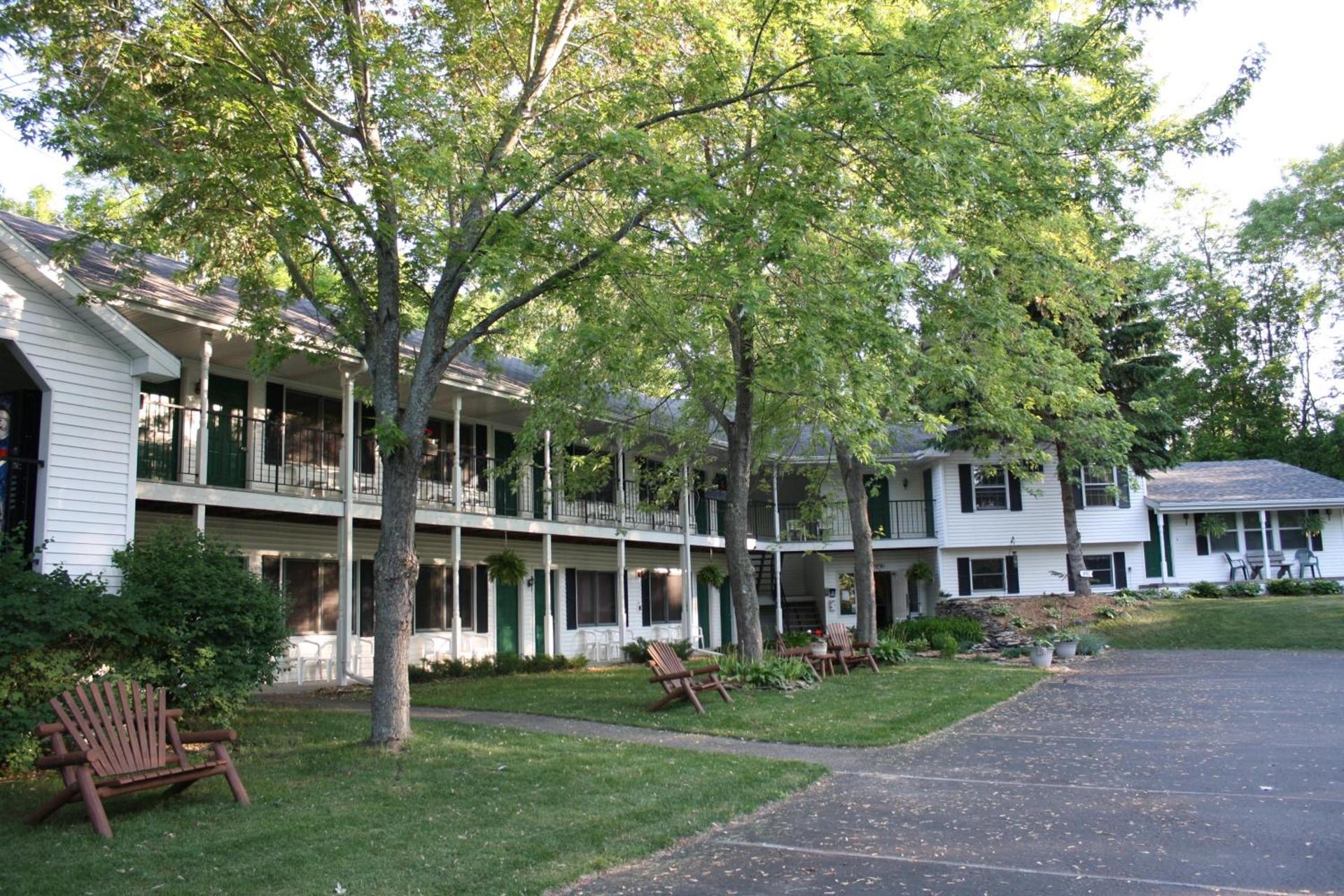 Parkside Inn photo 1