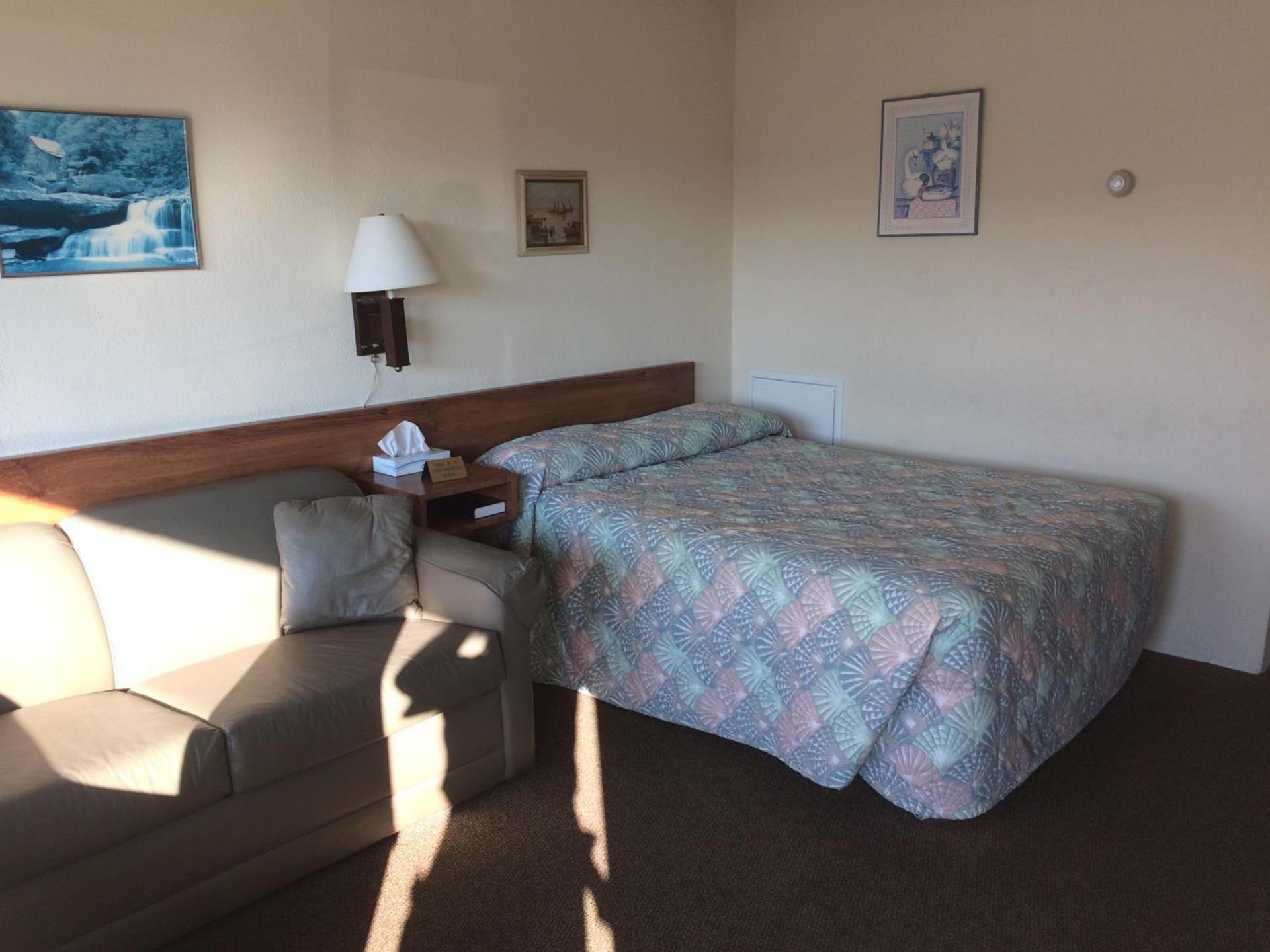 Crystal Sands Motel photo 40