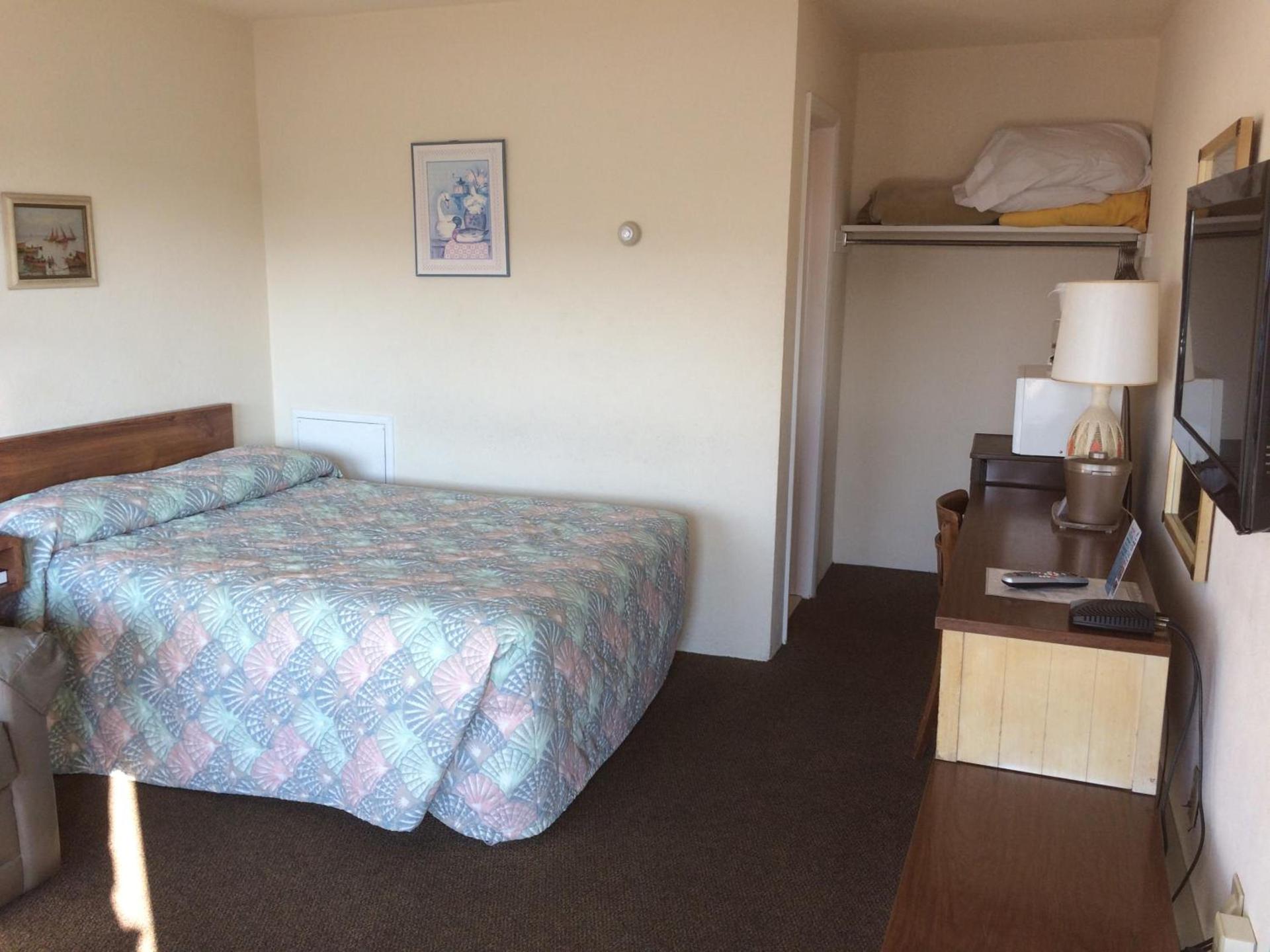 Crystal Sands Motel photo 49
