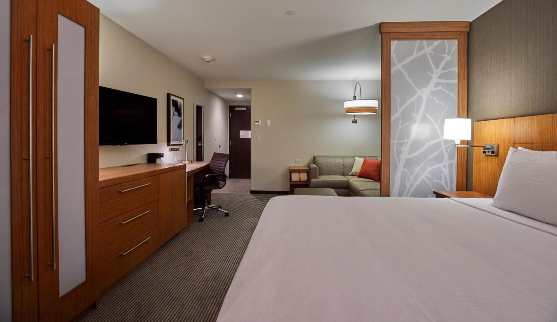 Hyatt Place Eugene/Oakway Center photo 36