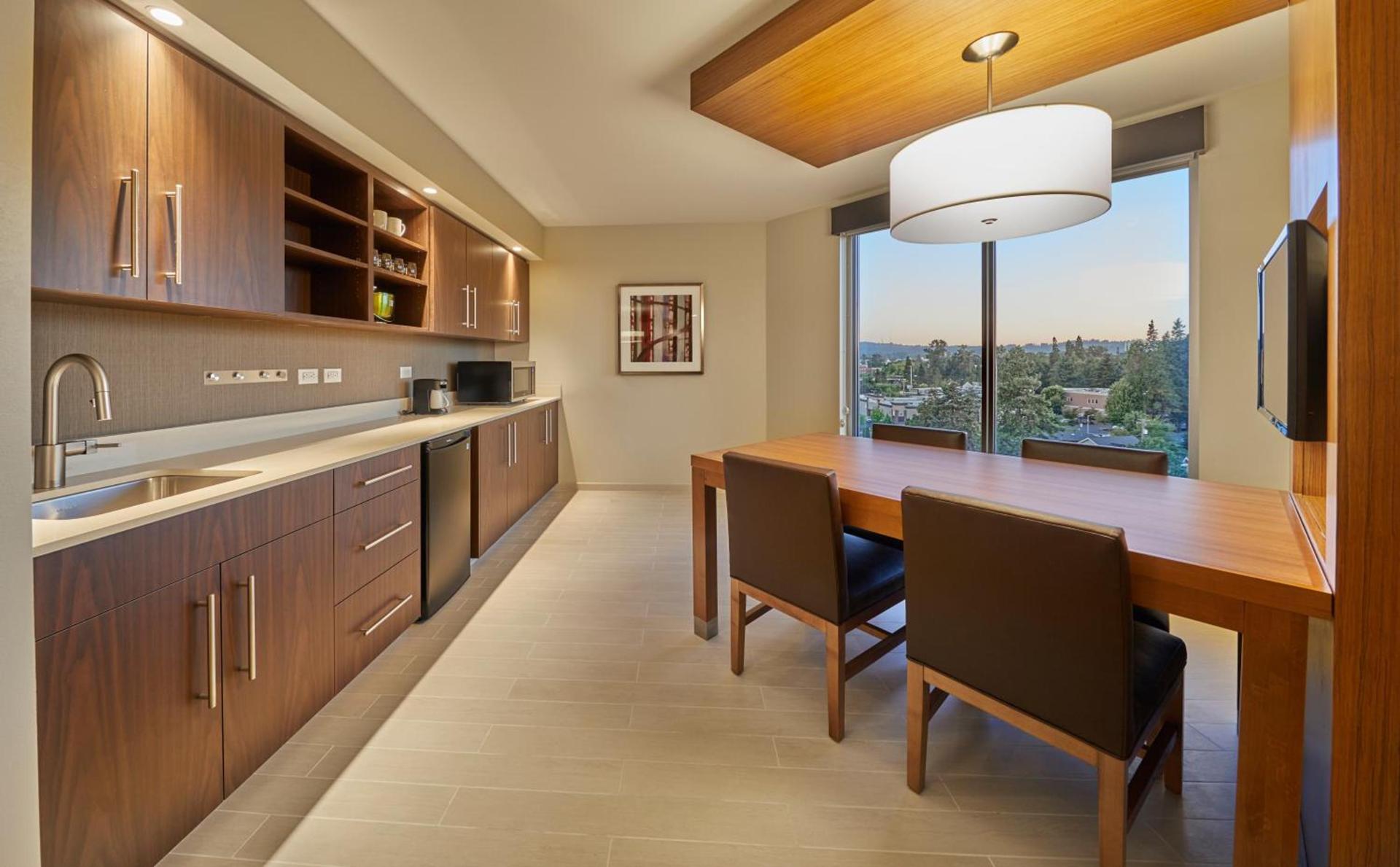 Hyatt Place Eugene/Oakway Center photo 17