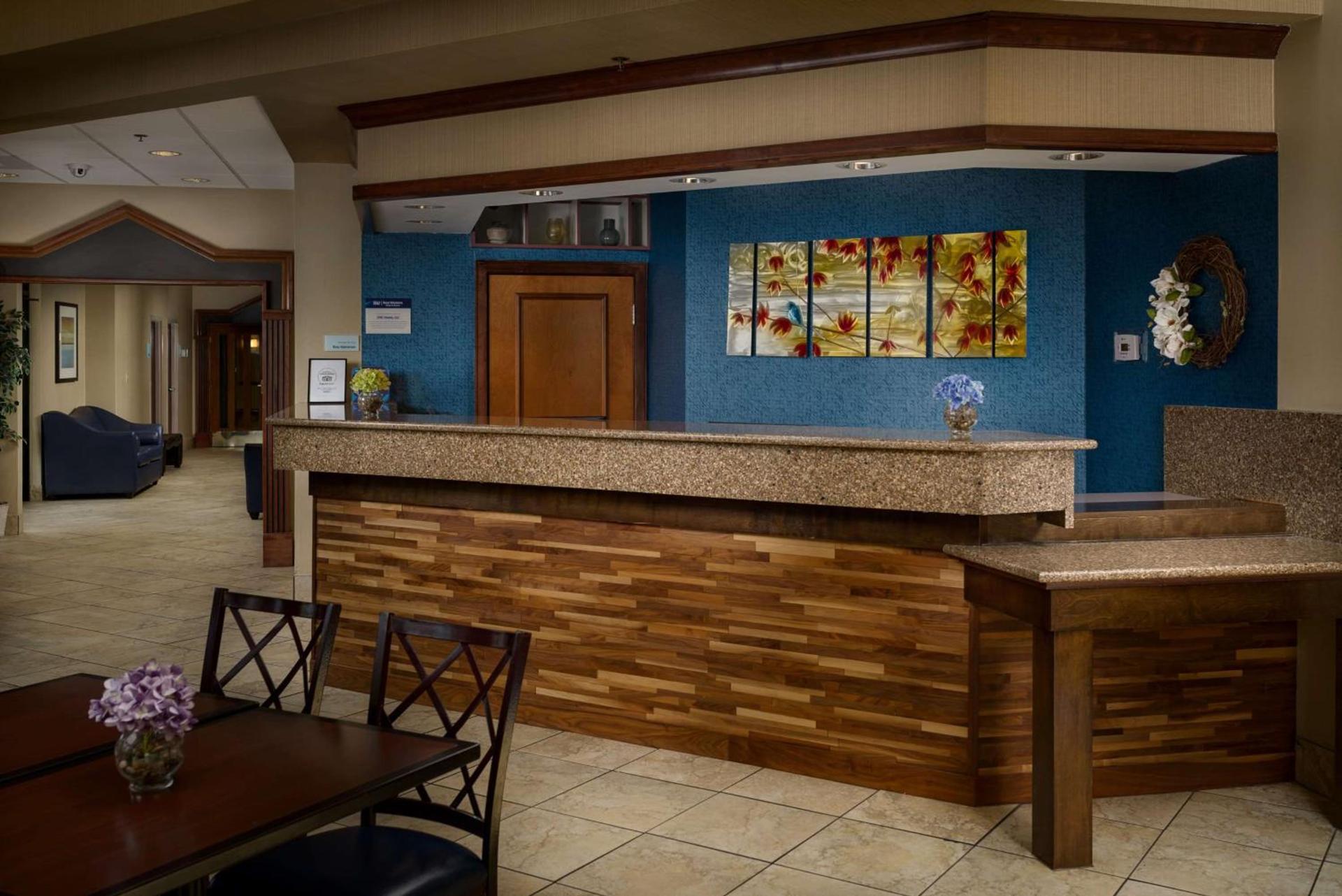 Best Western Plus Goldsboro photo 10