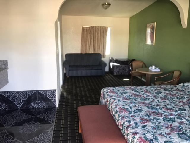 Galleria Inn Montclair/Ontario photo 2