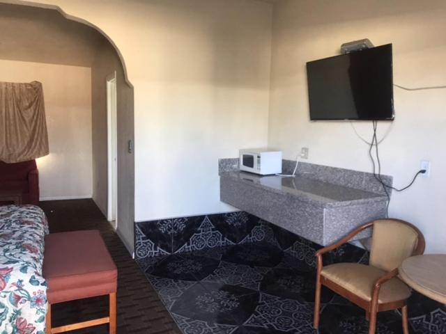 Galleria Inn Montclair/Ontario photo 25