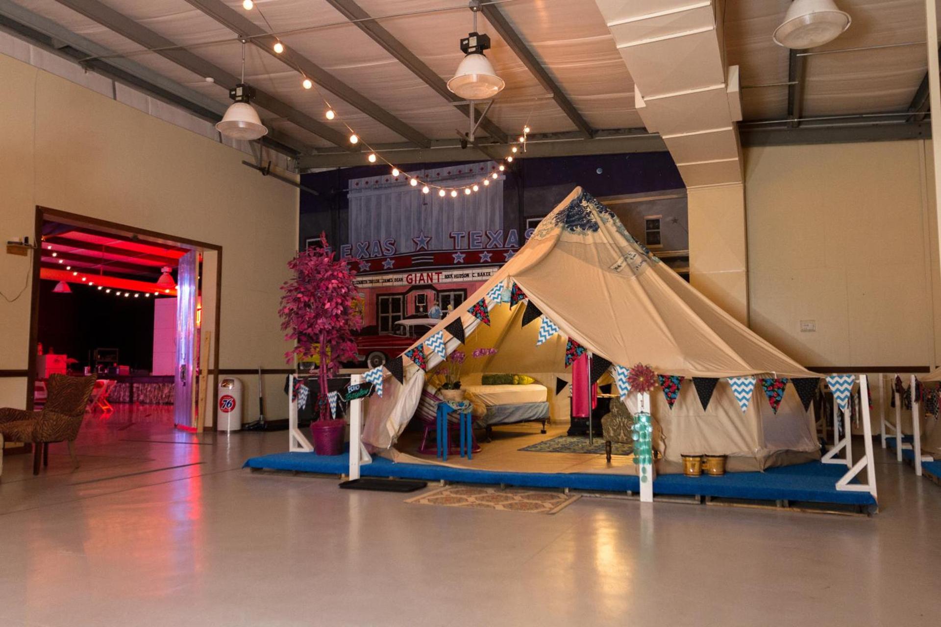 Lone Star Glamp Inn photo 32