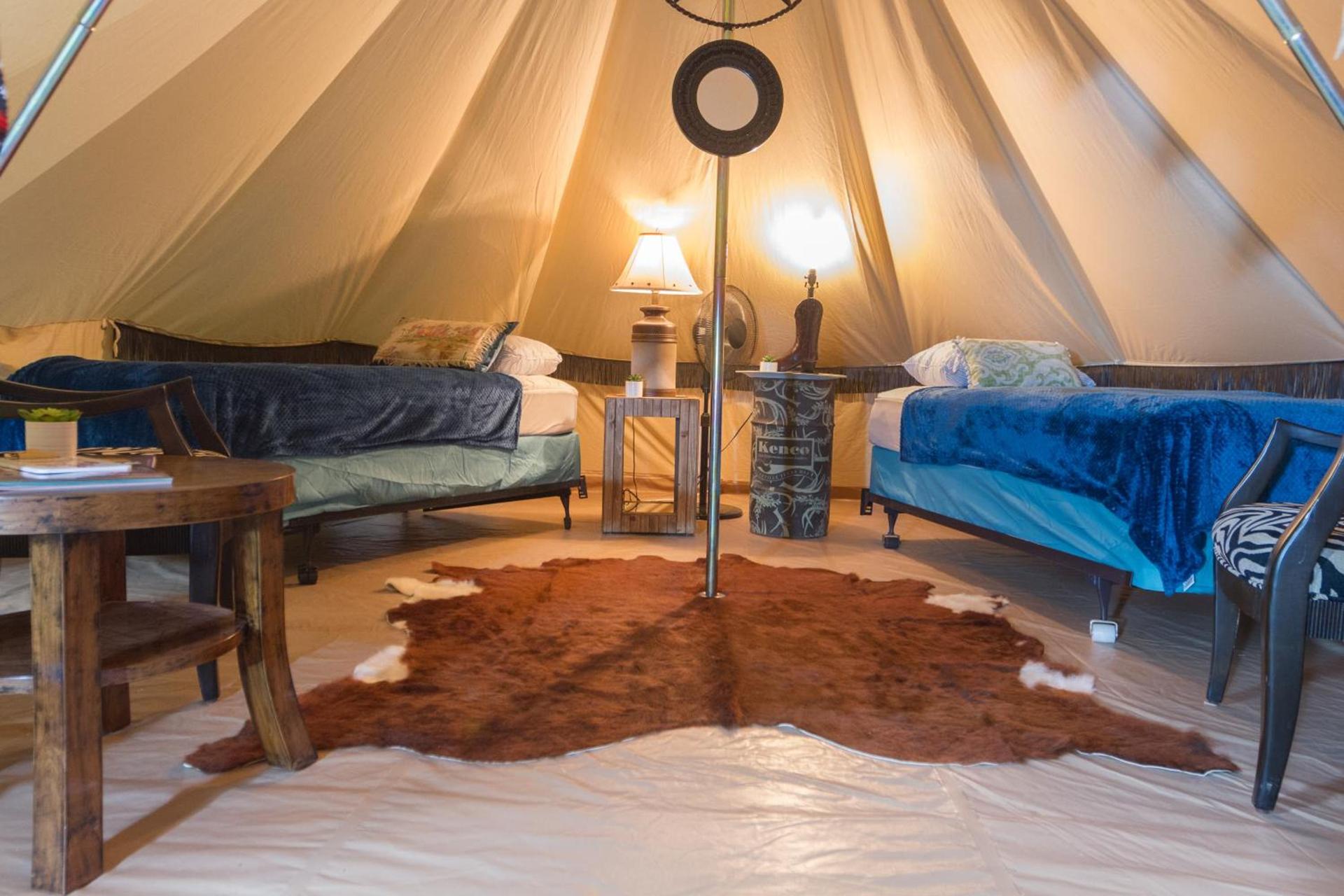 Lone Star Glamp Inn photo 55