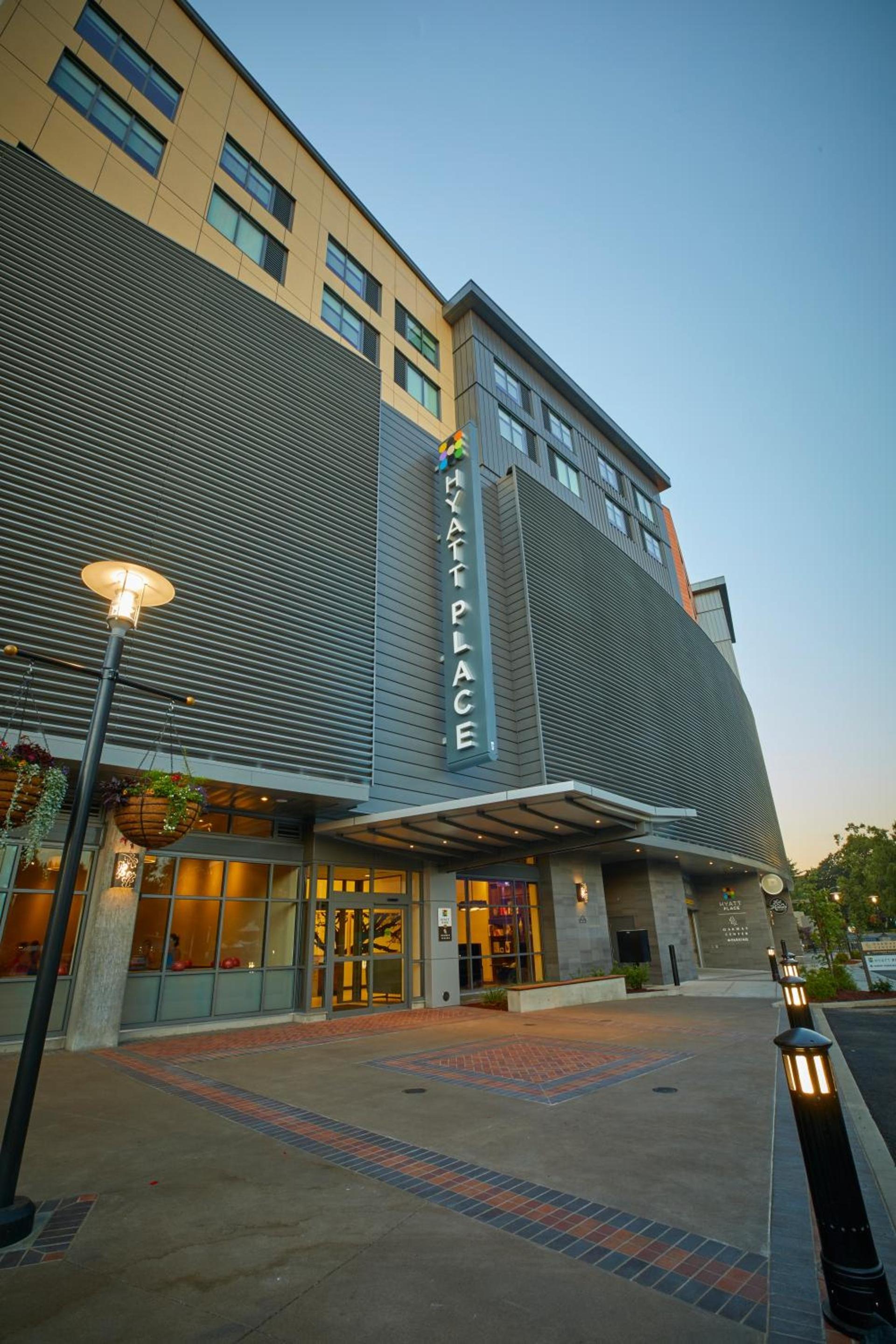 Hyatt Place Eugene/Oakway Center photo 13