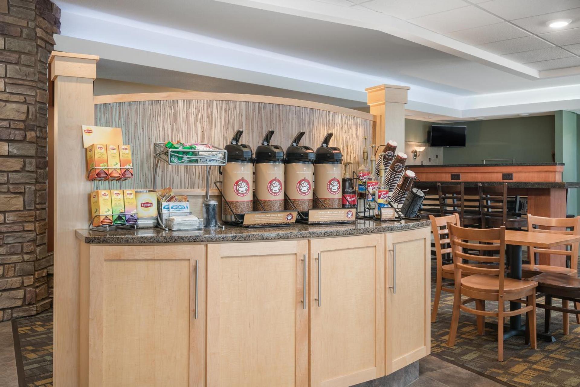 AmericInn by Wyndham Hartford SD photo 27