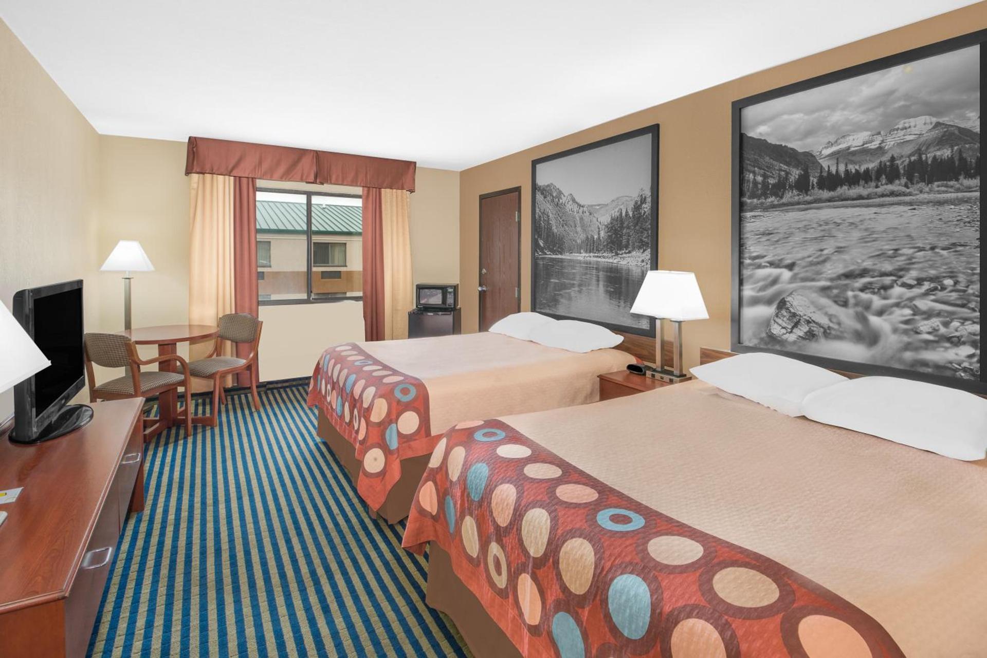 Super 8 by Wyndham Marshalltown photo 21