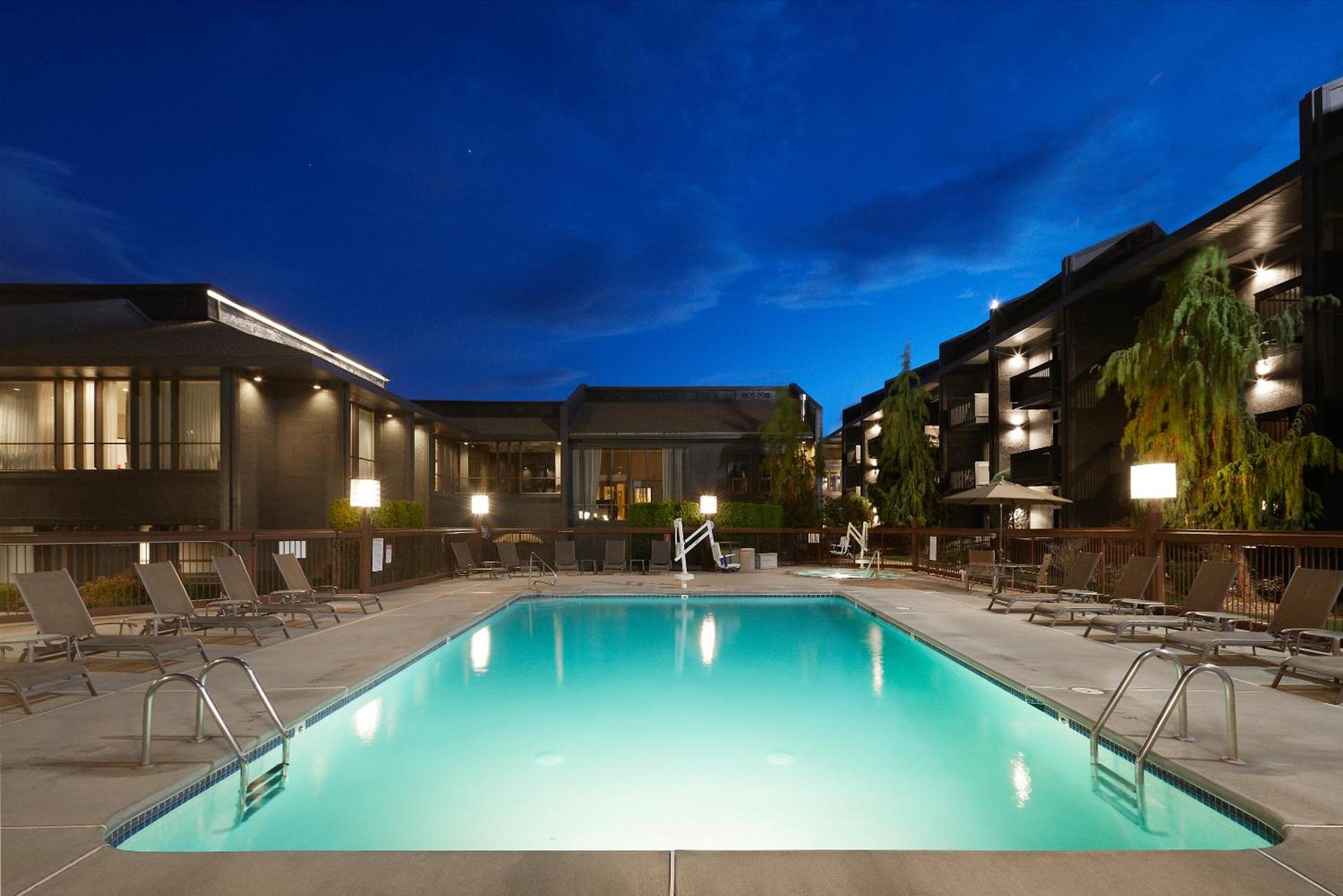 Red Lion Hotel Wenatchee City Center photo 13
