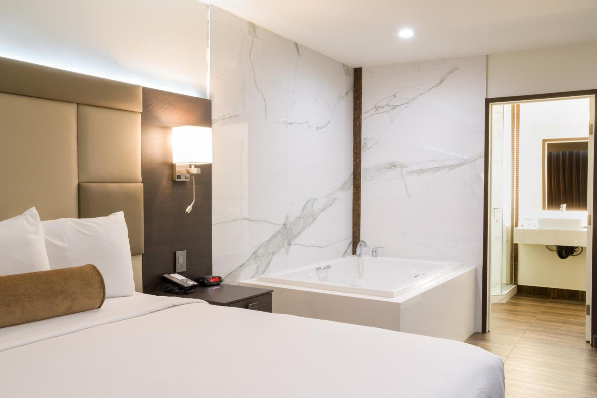 Hotel Xilo Glendale photo 33