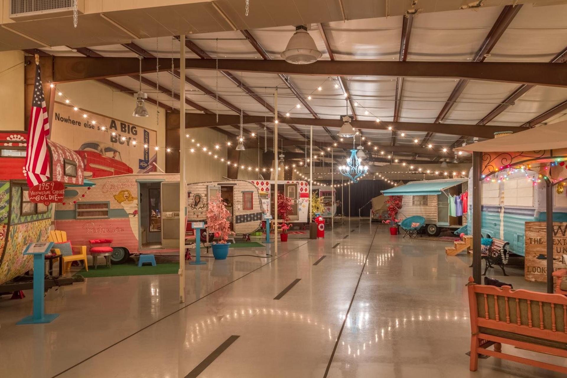 Lone Star Glamp Inn photo 36