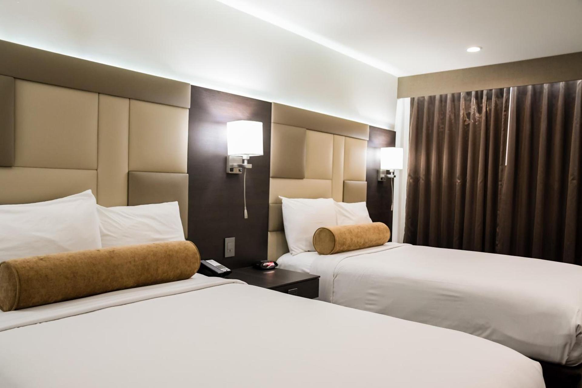 Hotel Xilo Glendale photo 19