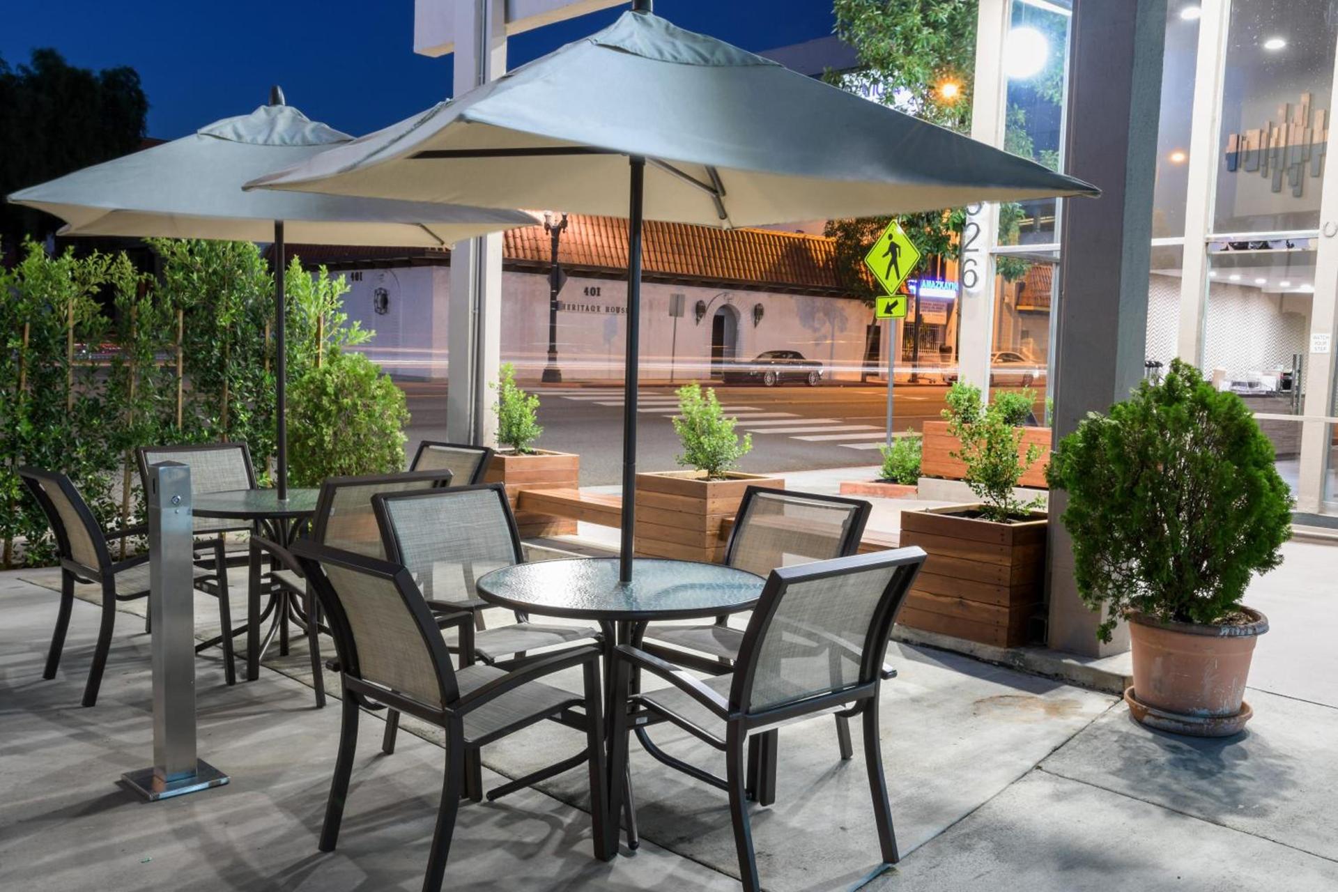 Hotel Xilo Glendale photo 9