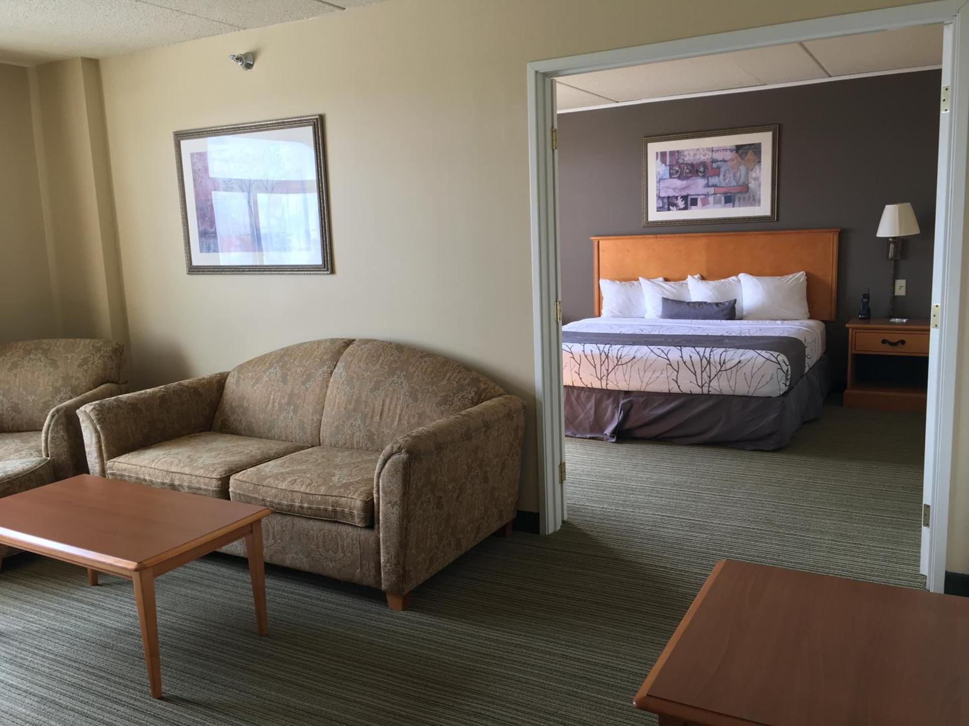 Wingate by Wyndham Coon Rapids photo 33