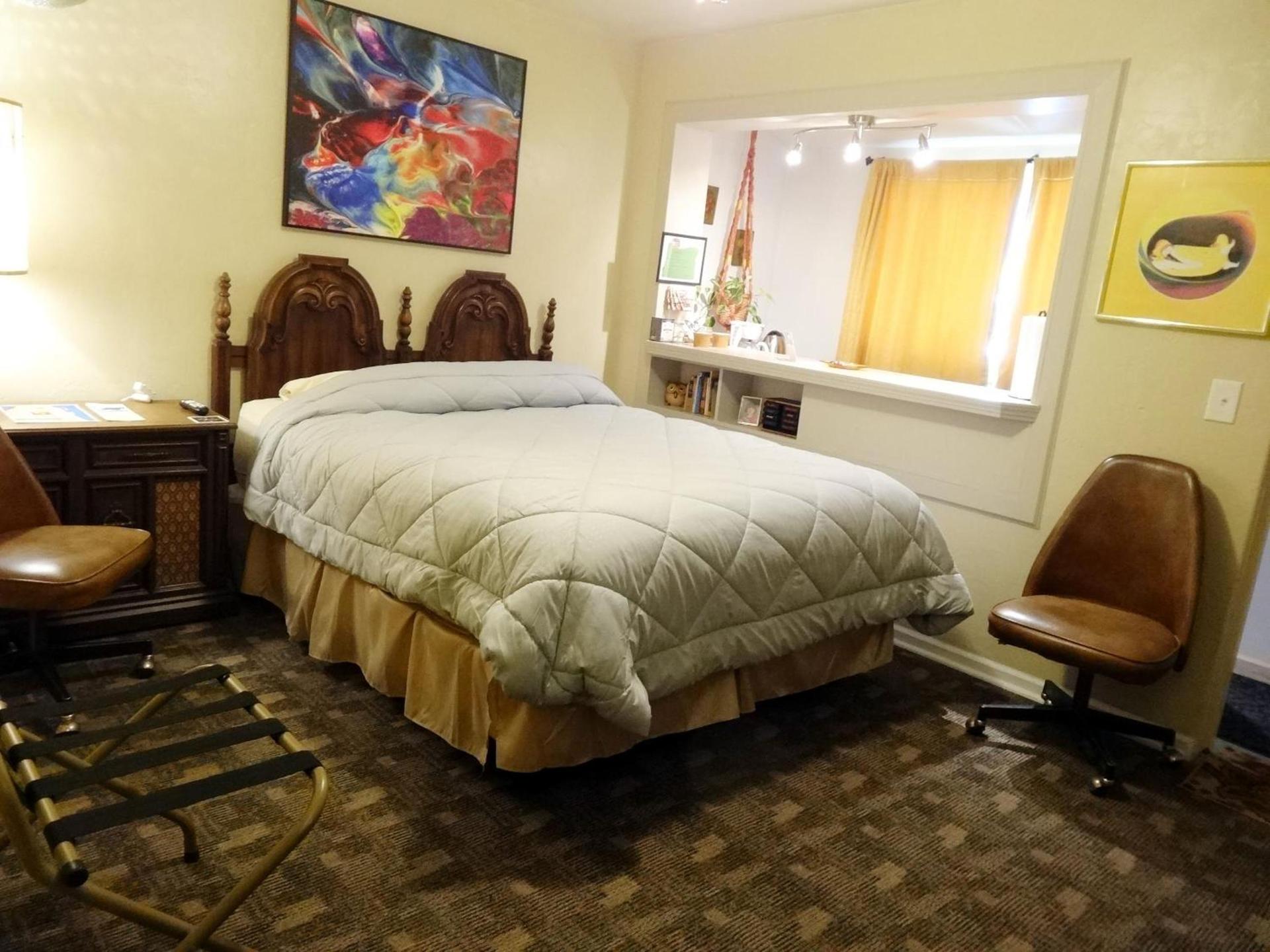 Itty Bitty Inn photo 4