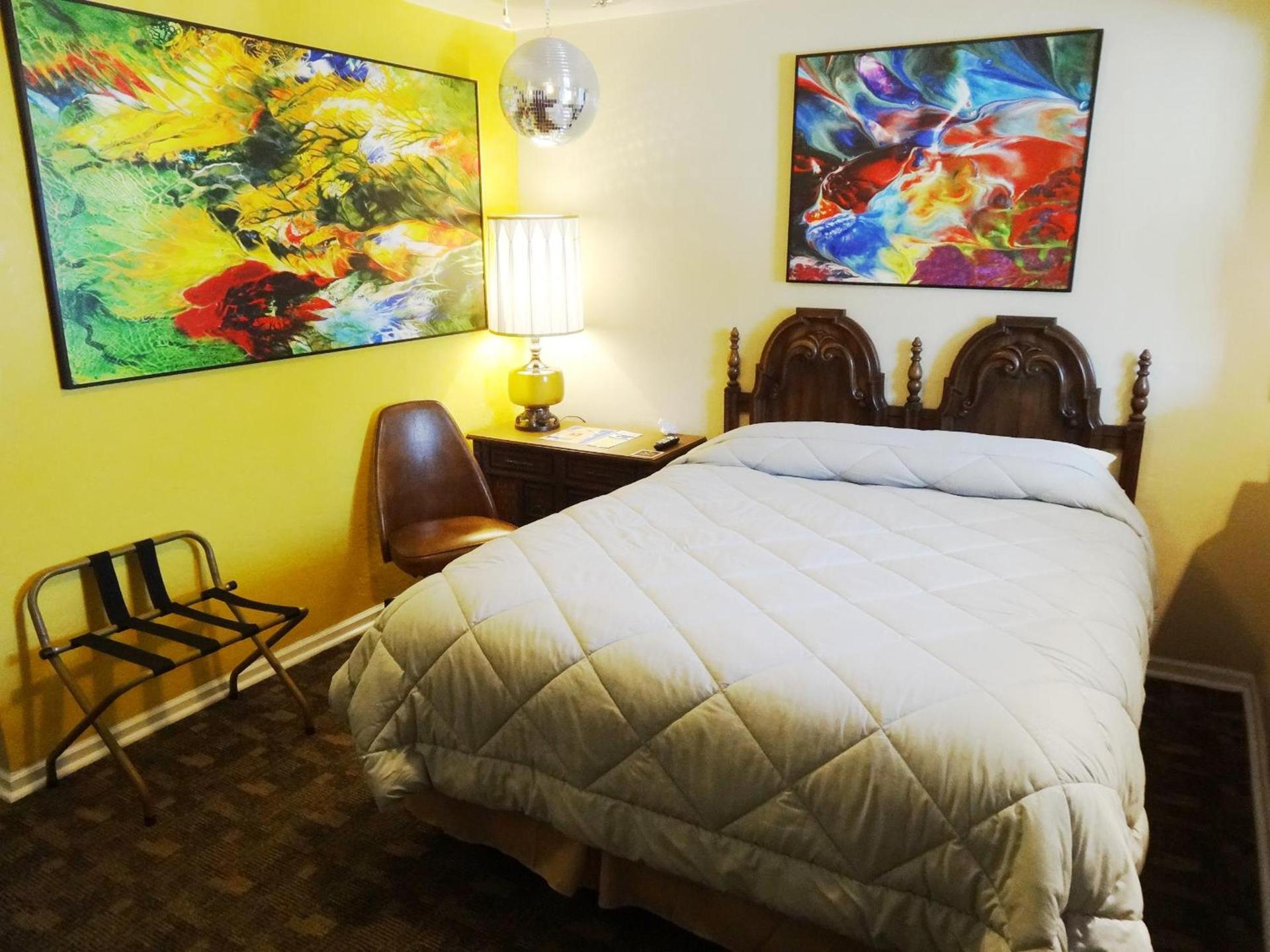 Itty Bitty Inn photo 5