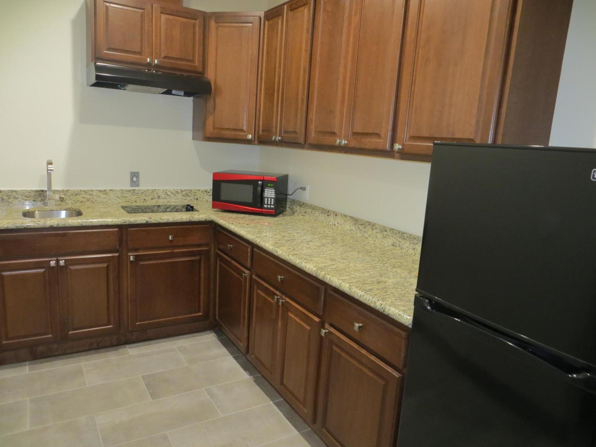 Scottish Inn and Suites photo 9