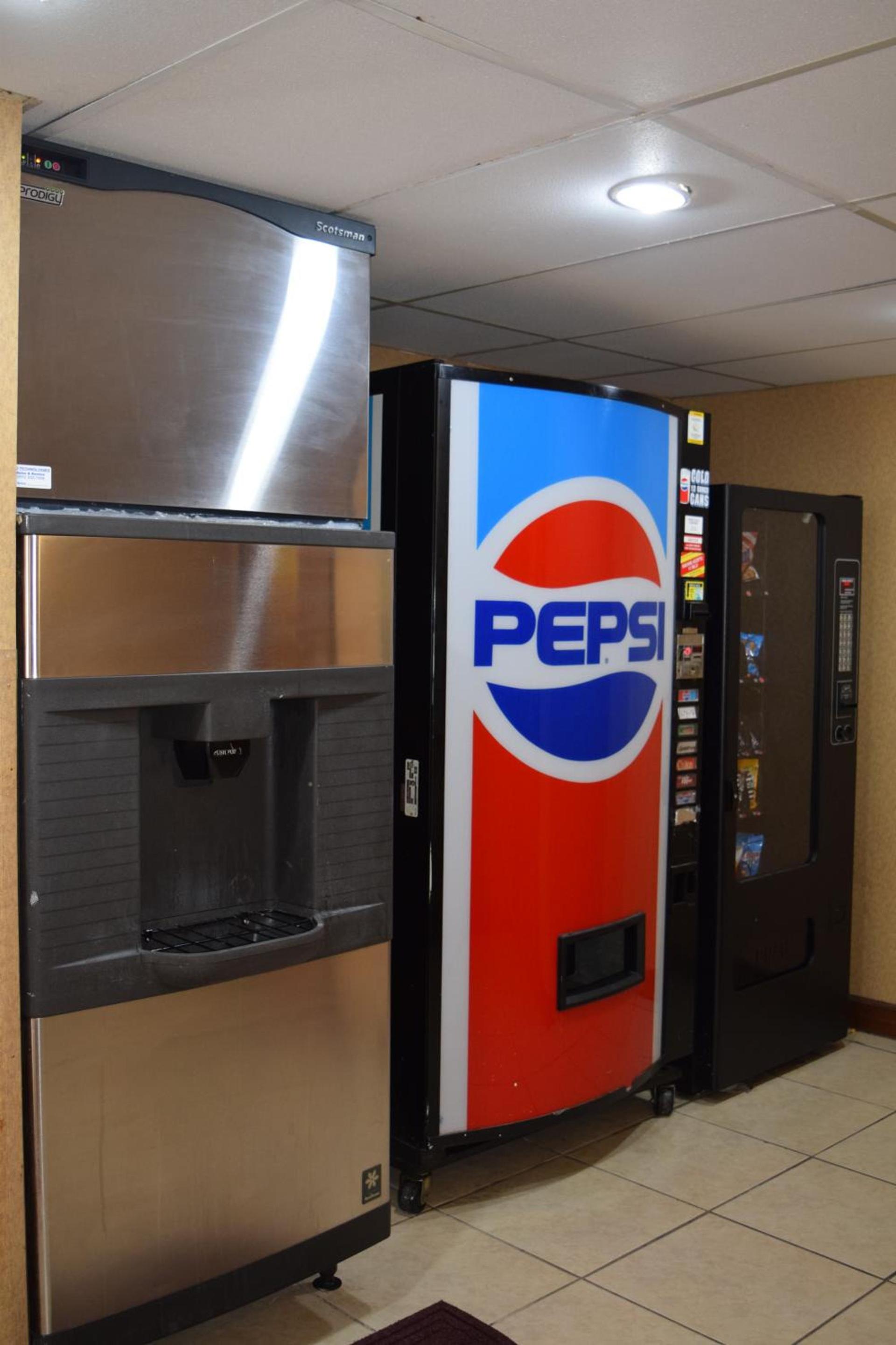 Super 8 by Wyndham Homewood Birmingham Area photo 30