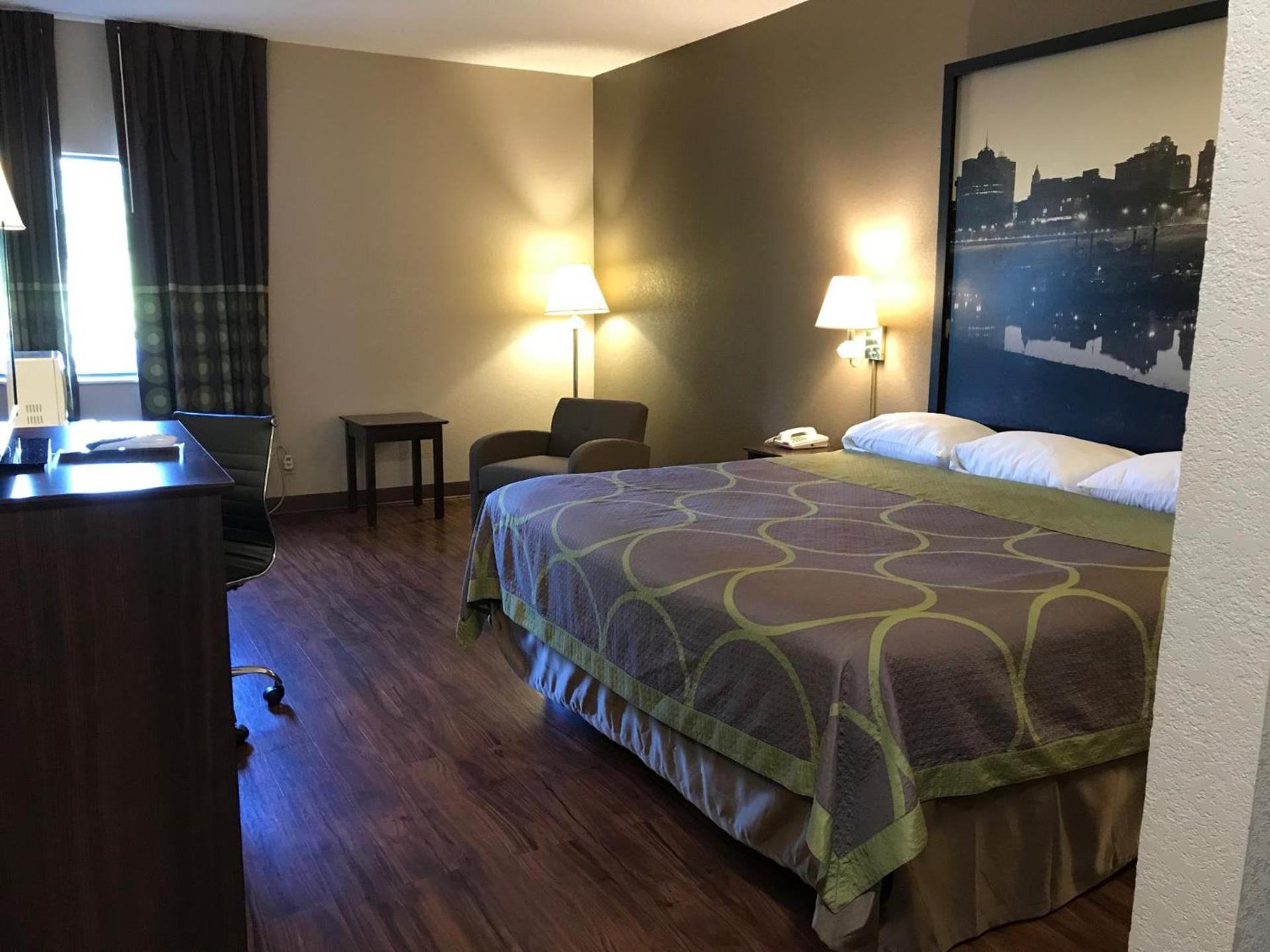 Super 8 by Wyndham Hernando photo 31