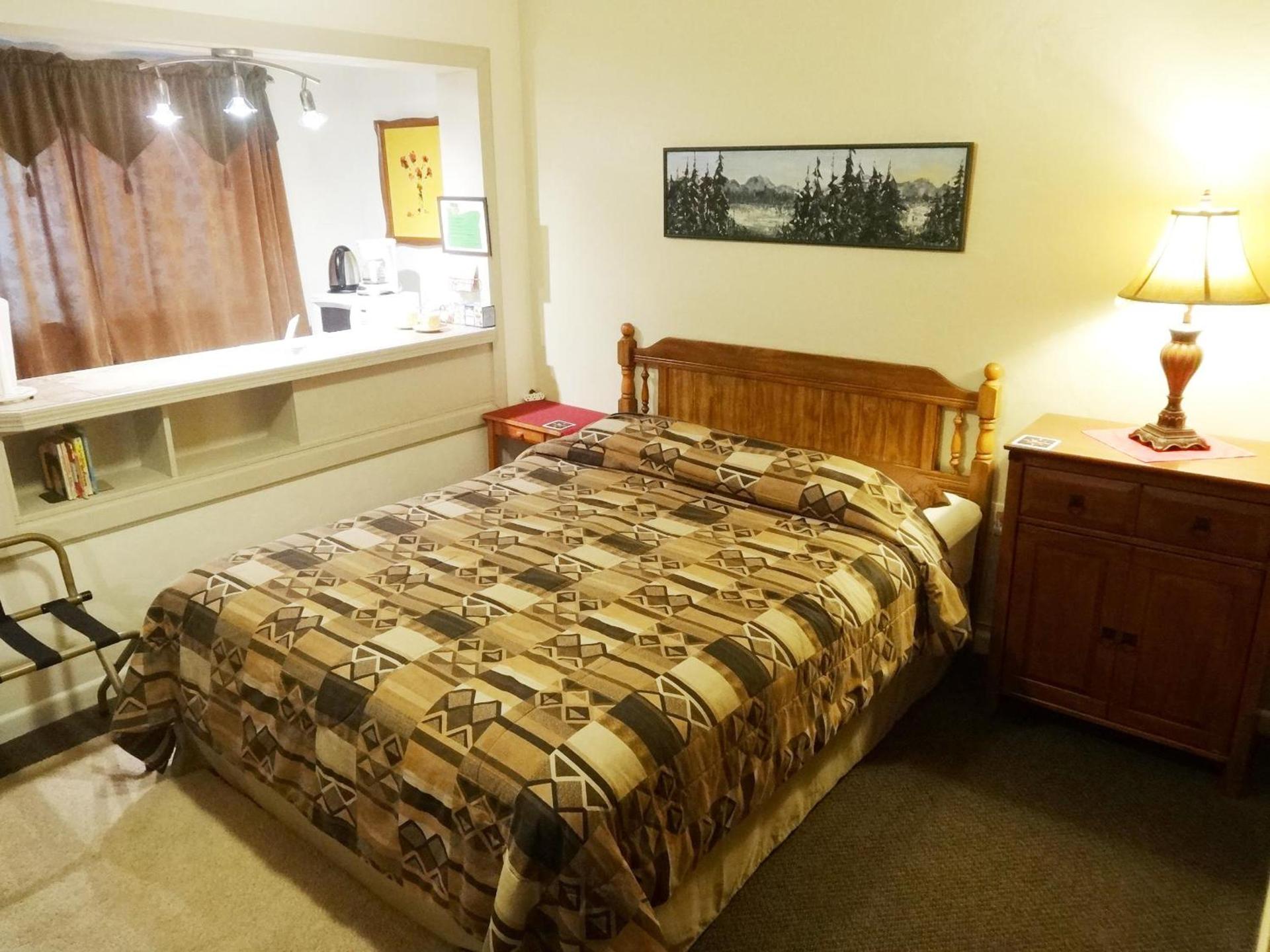 Itty Bitty Inn photo 9