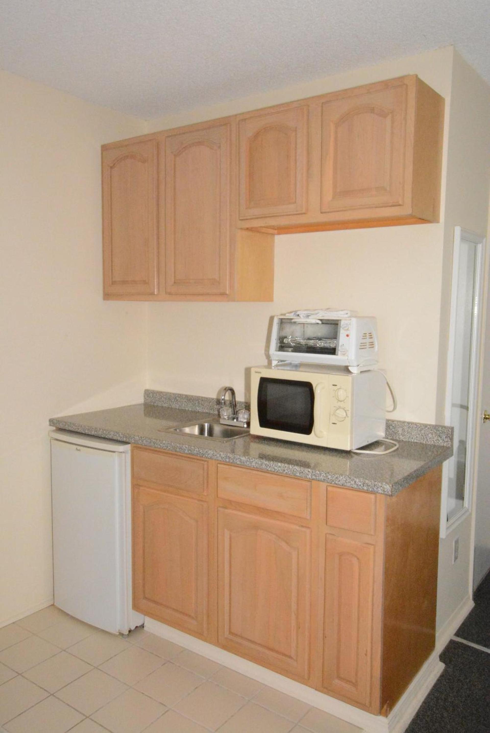 Ocean Surf Resort photo 73