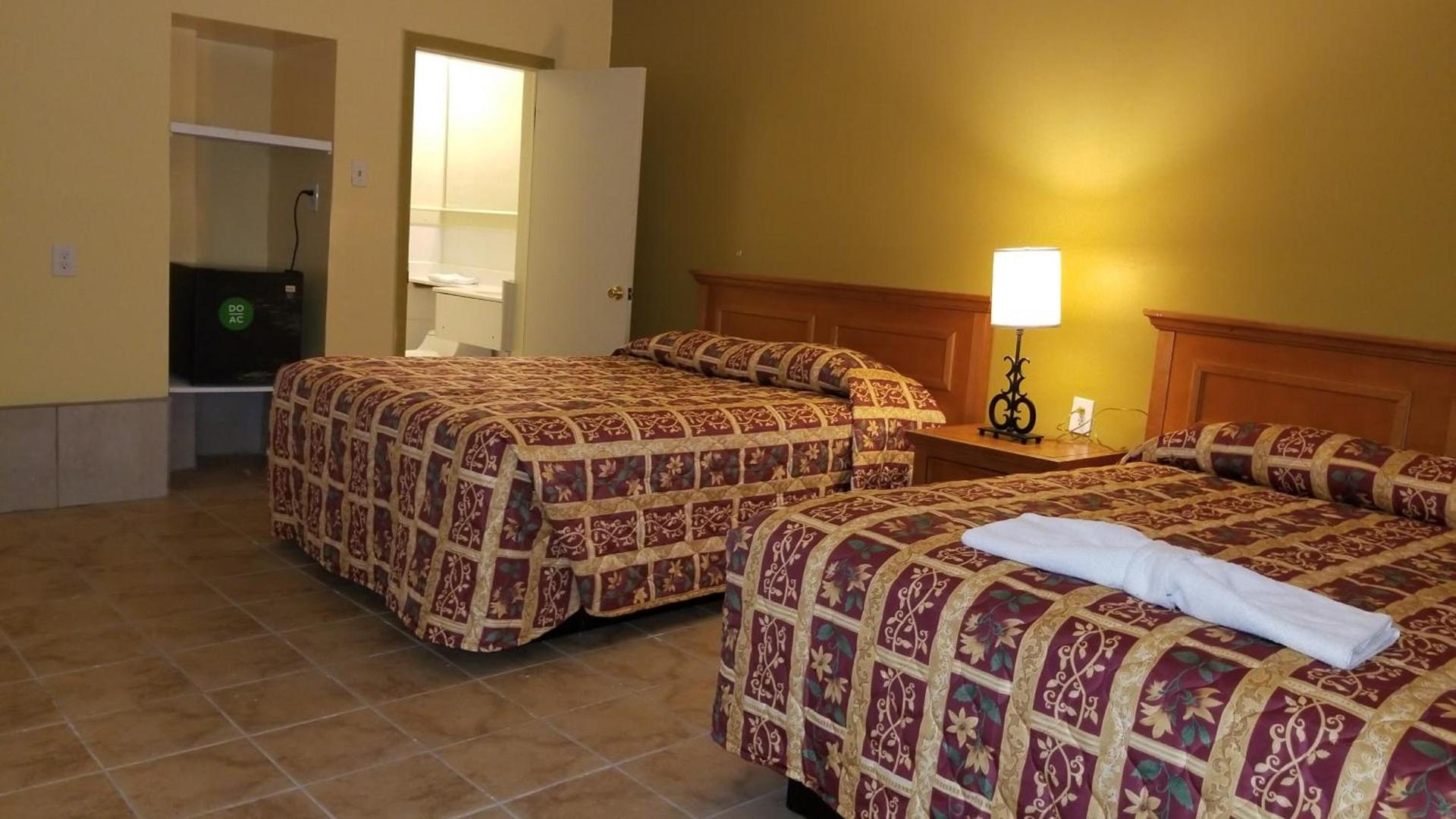 Luxury Inn photo 18