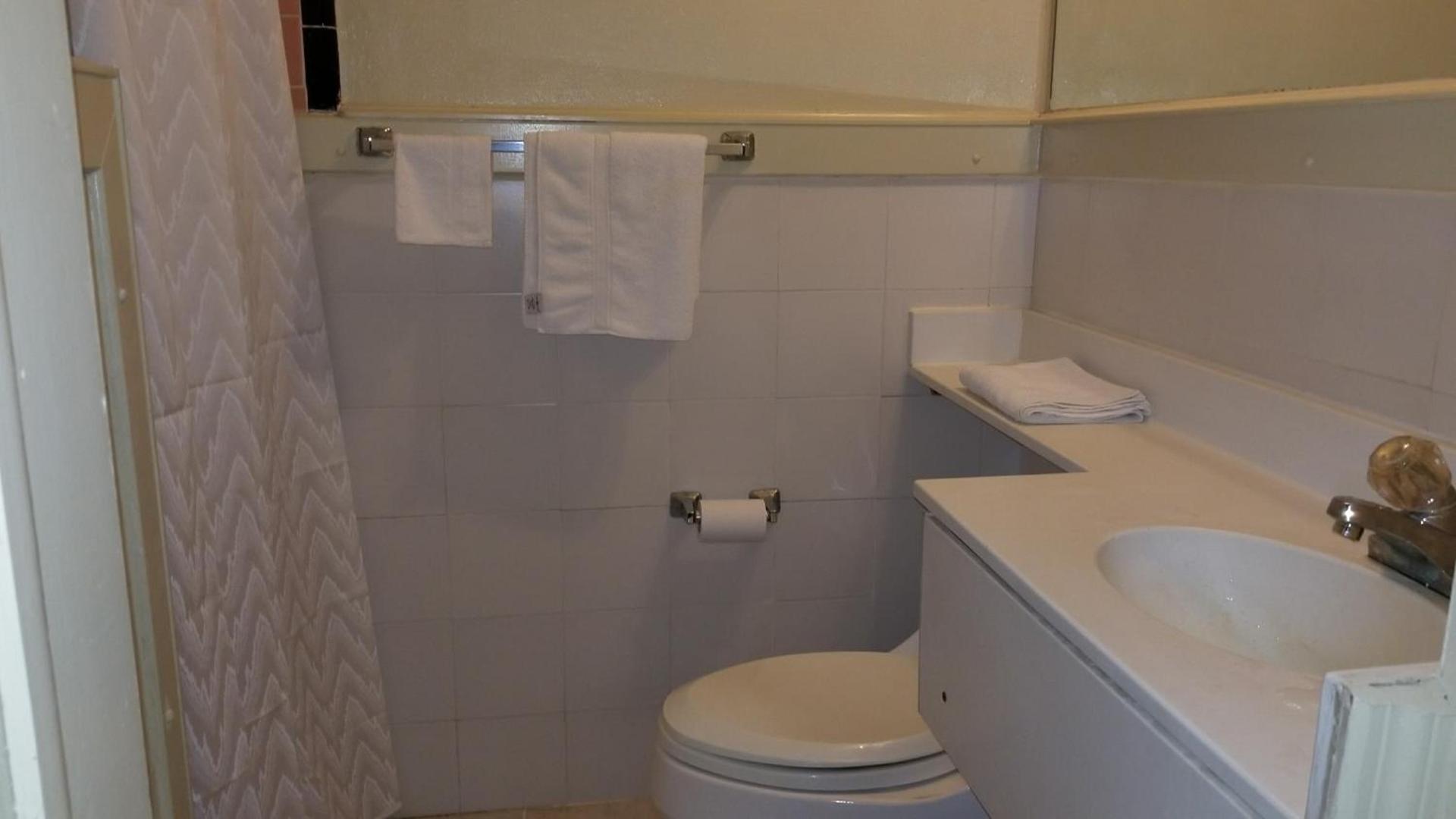 Luxury Inn photo 19